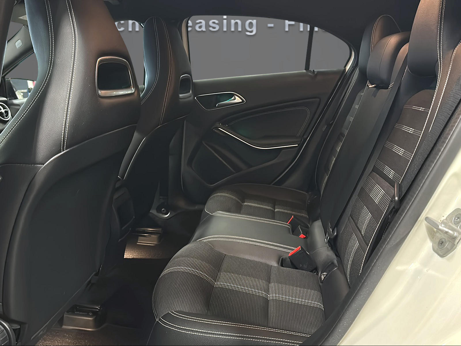 MERCEDES-BENZ A 180 Night Star-image-11