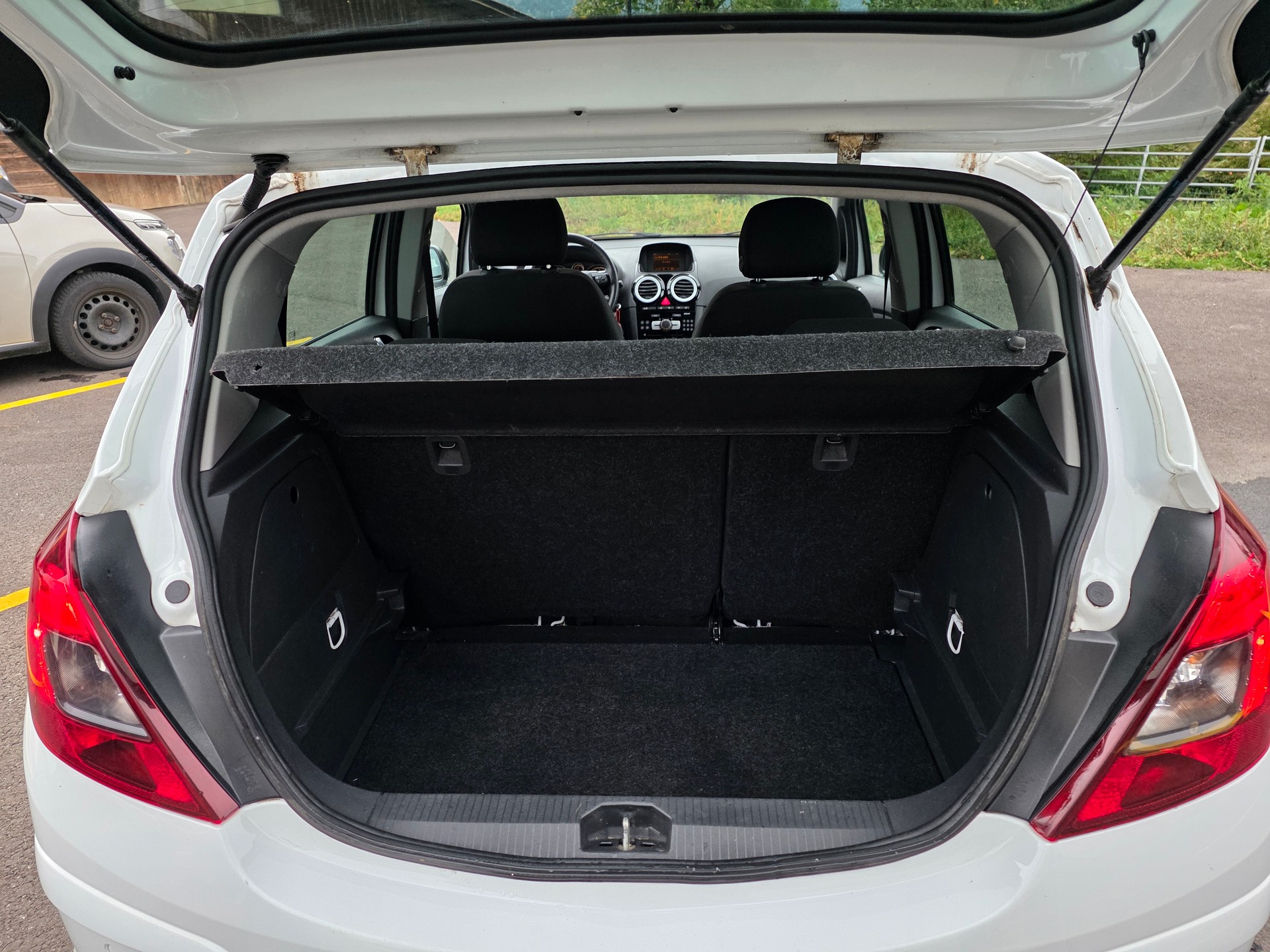 OPEL Corsa 1.4 TP Color Edition Automatic-image-8