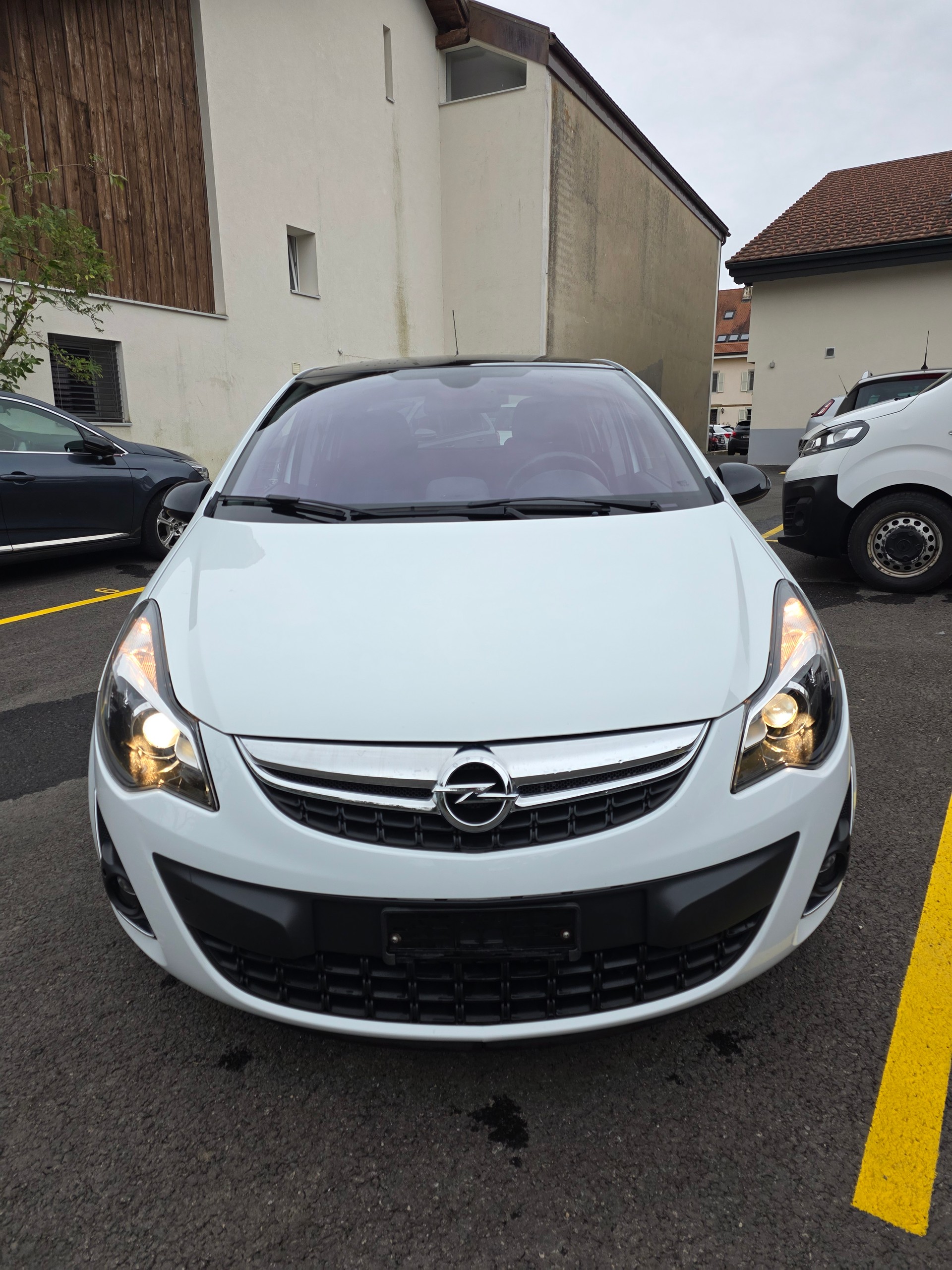 OPEL Corsa 1.4 TP Color Edition Automatic-image-1