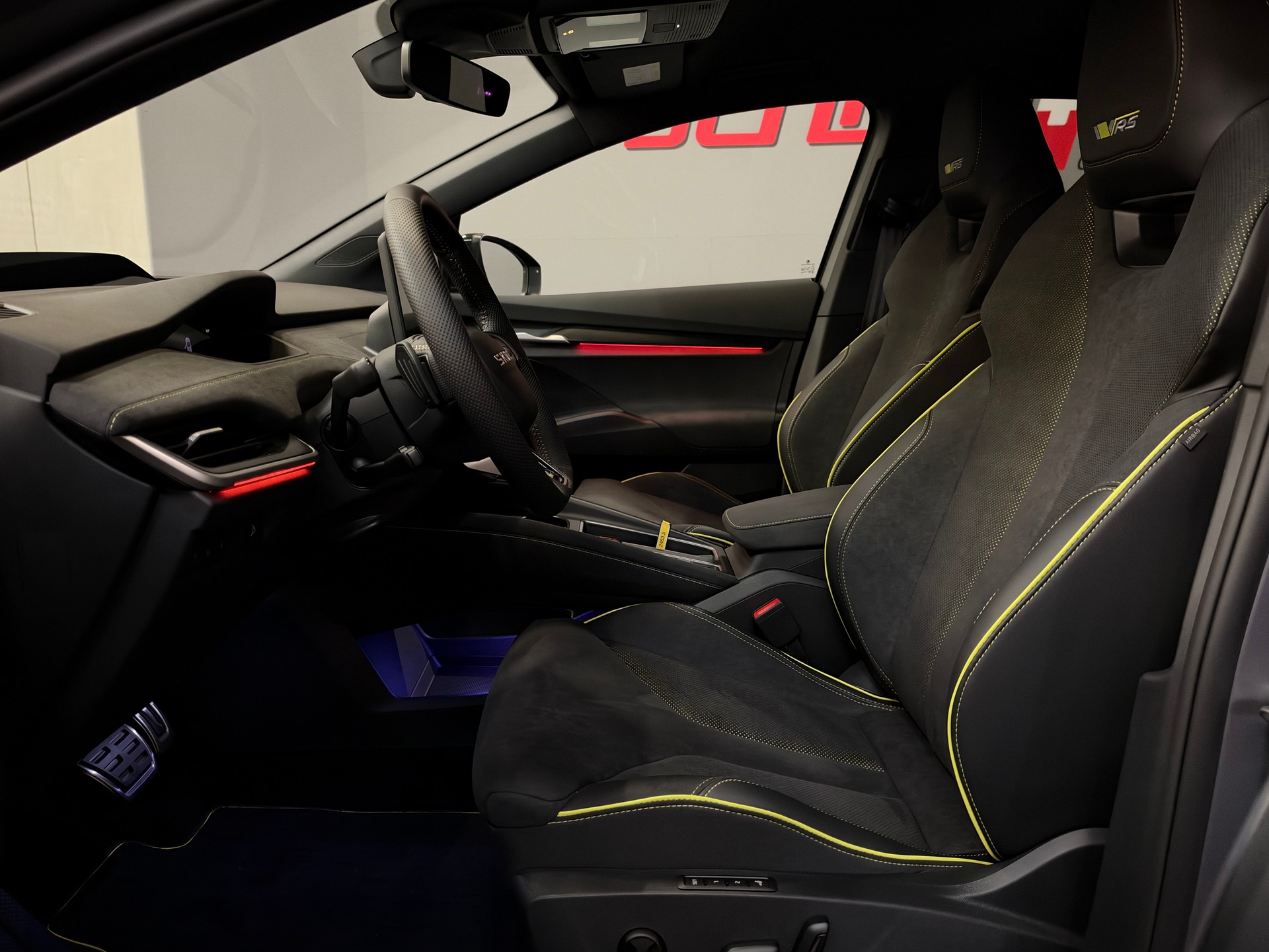 SKODA Elroq RS Matt Edition 4x4-image-12