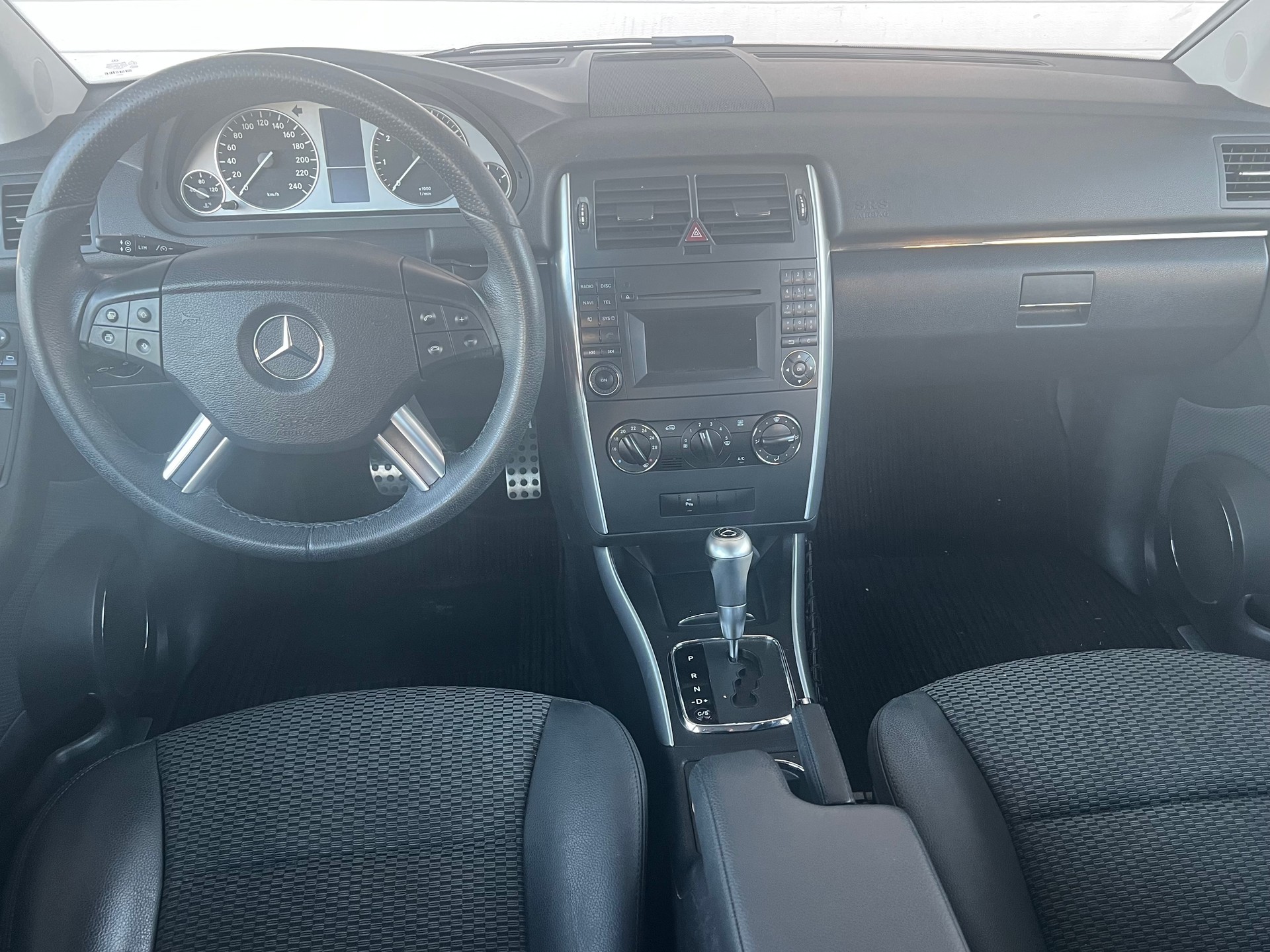 MERCEDES-BENZ B 180 (170) Autotronic-image-2