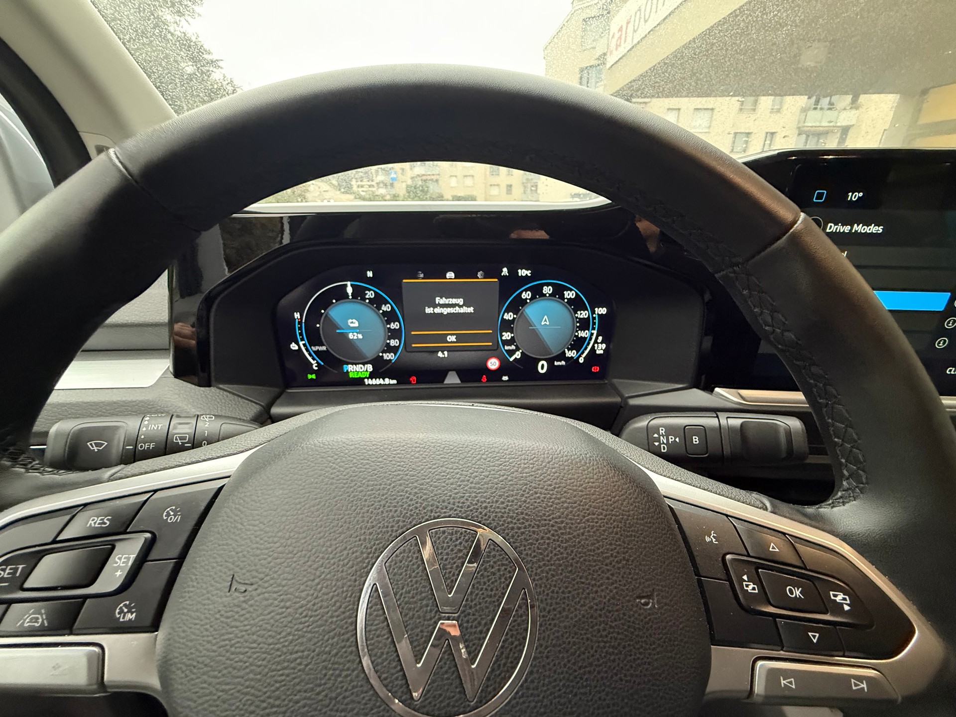 VW Caravelle BEV Life-image-8