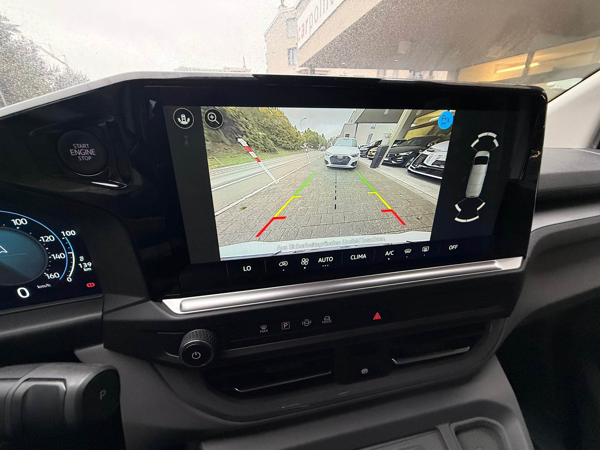 VW Caravelle BEV Life-image-6