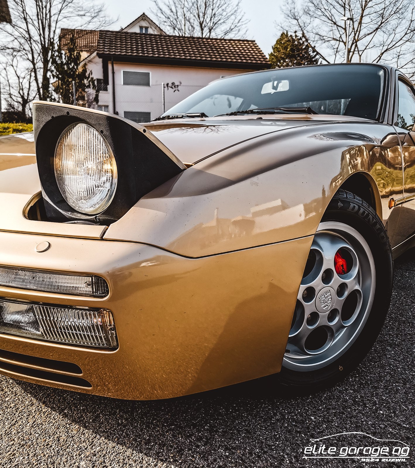 PORSCHE 944 Turbo-image-0