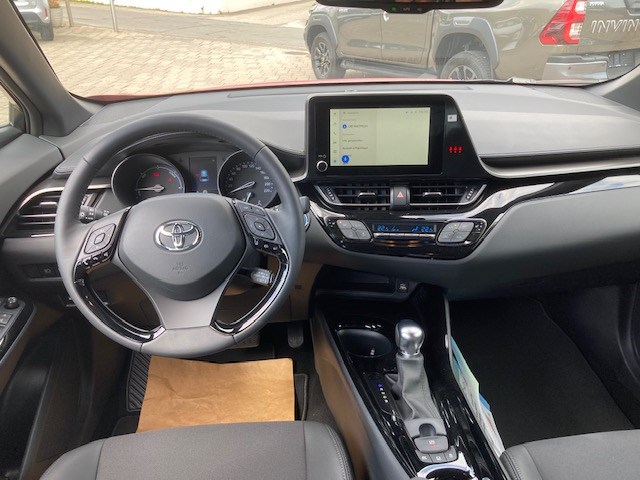 TOYOTA C-HR 1.8 HSD CVT Trend-image-11