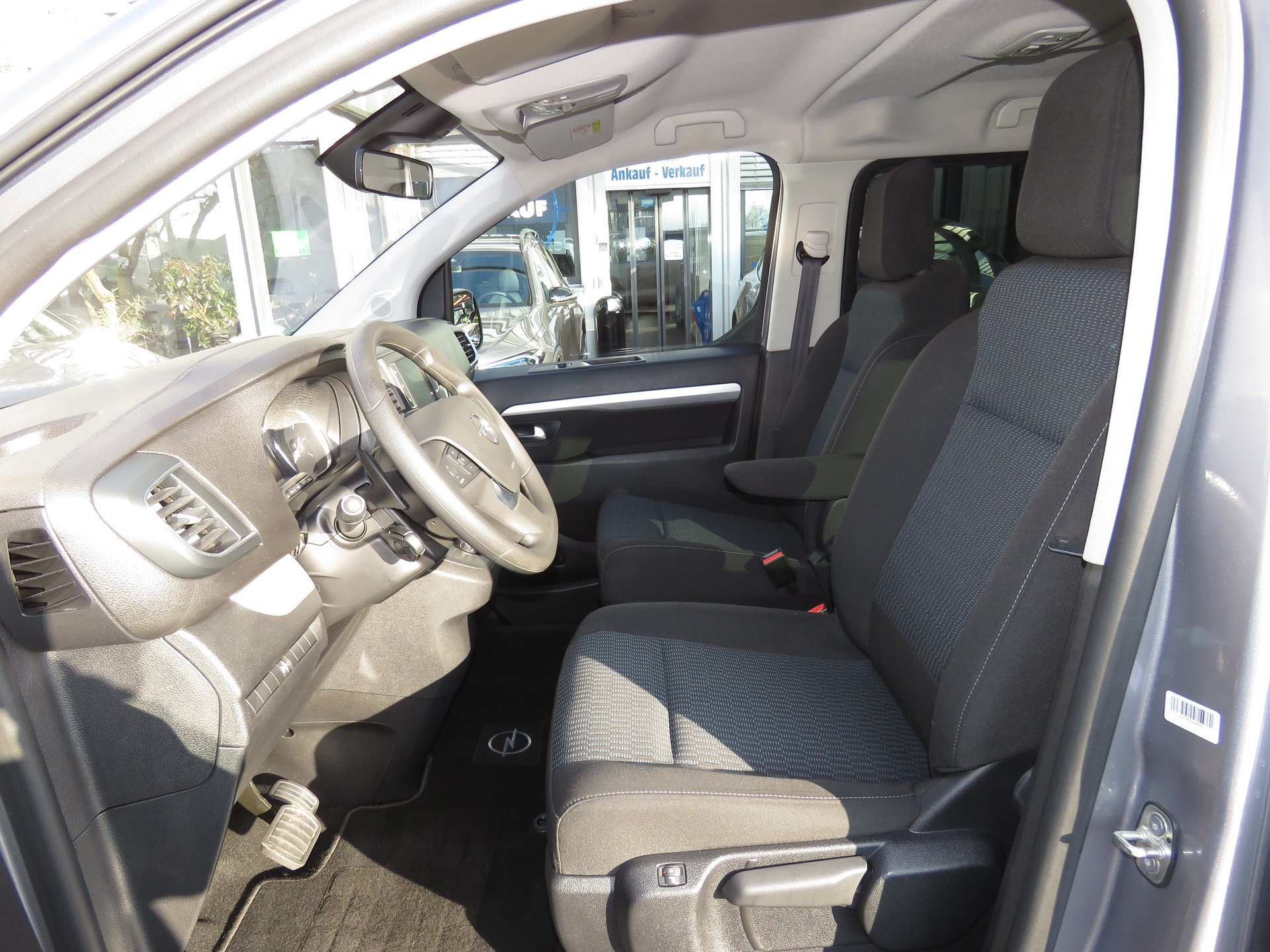 OPEL Zafira Life 2.0 CDTI Business Edition Lang Automat (8-Plätzer, AHK 1.9 t)-image-8