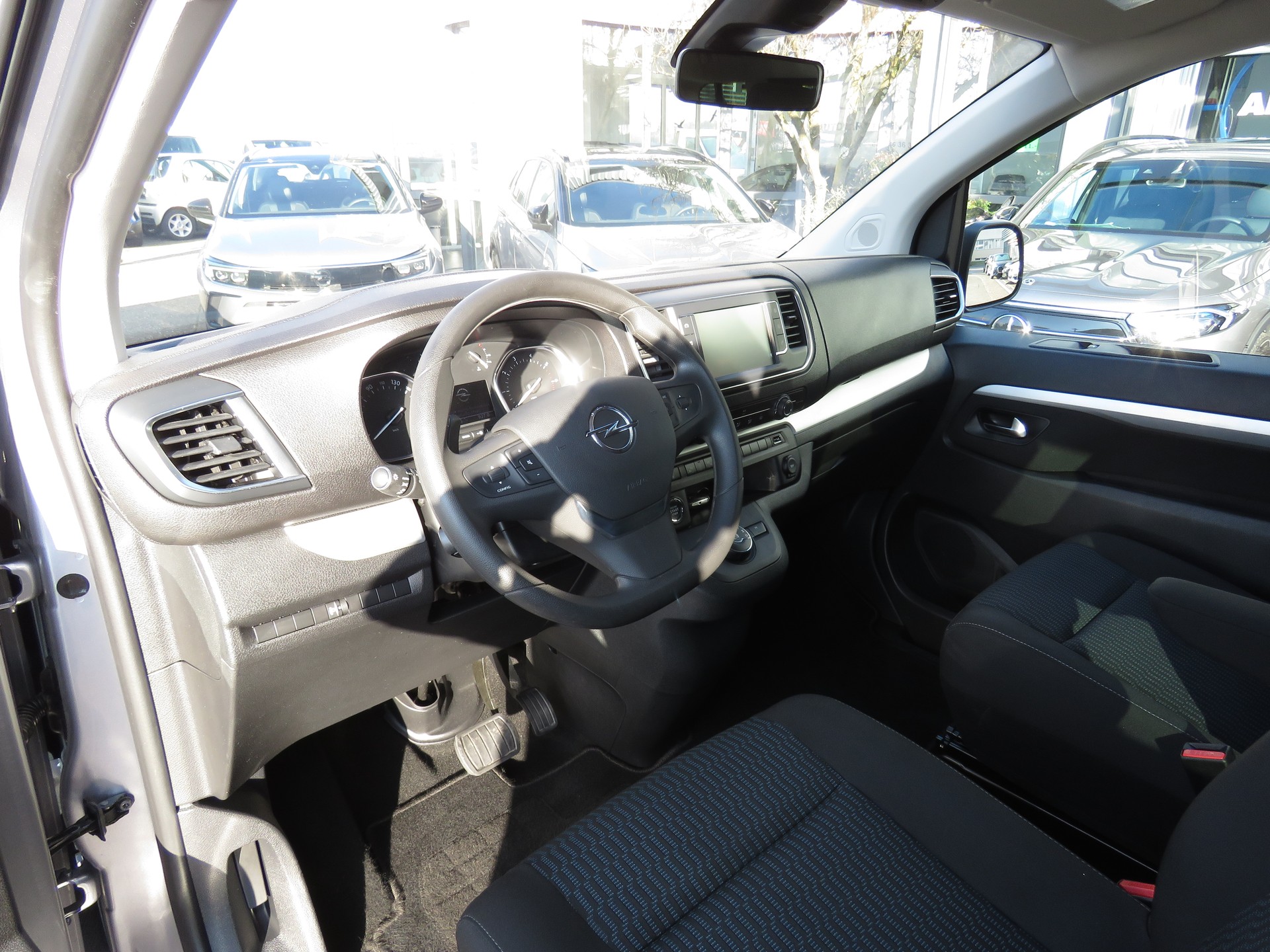 OPEL Zafira Life 2.0 CDTI Business Edition Lang Automat (8-Plätzer, AHK 1.9 t)-image-6