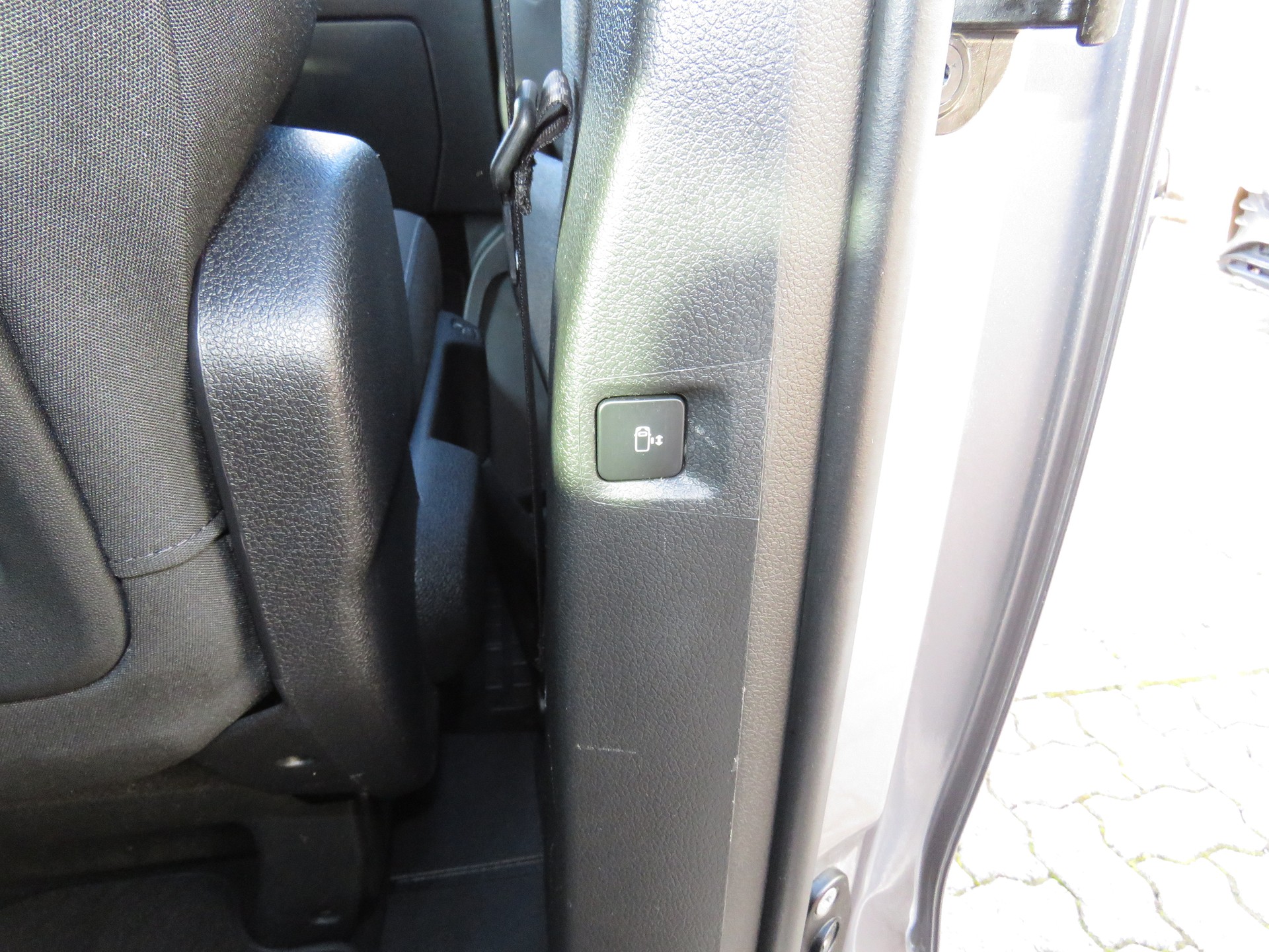 OPEL Zafira Life 2.0 CDTI Business Edition Lang Automat (8-Plätzer, AHK 1.9 t)-image-17