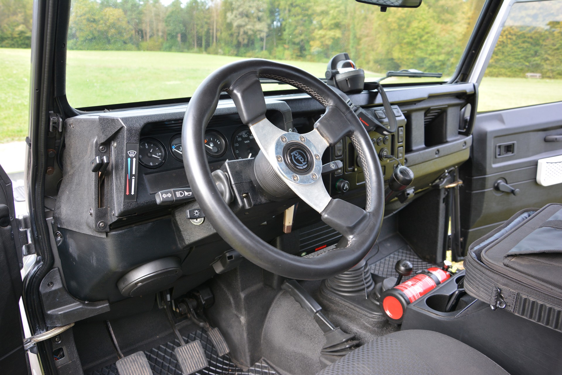 LAND ROVER DEFENDER-image-8