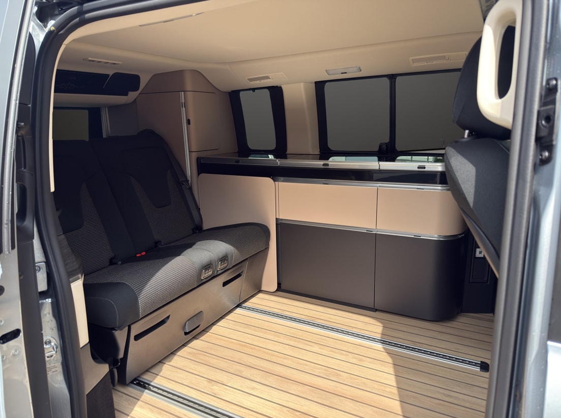MERCEDES-BENZ Marco Polo 250 d 4M Automat-image-10