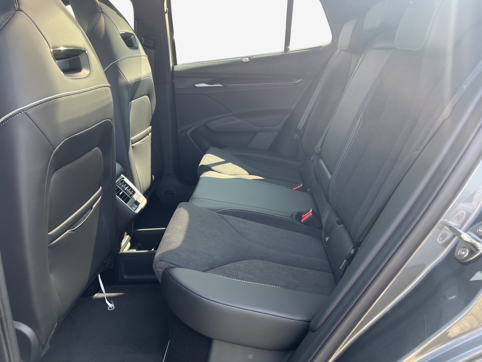 SKODA Enyaq Coupé Sportline 4x4-image-12