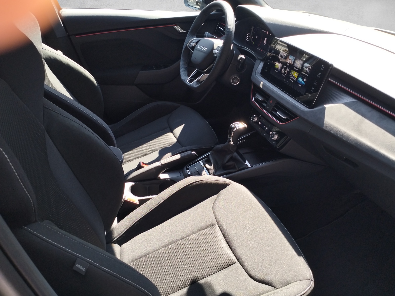 SKODA Scala 1.0 TSI Dynamic DSG-image-9