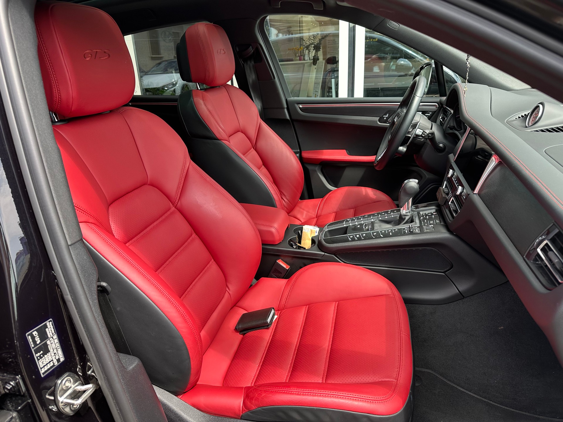 PORSCHE Macan GTS PDK-image-8