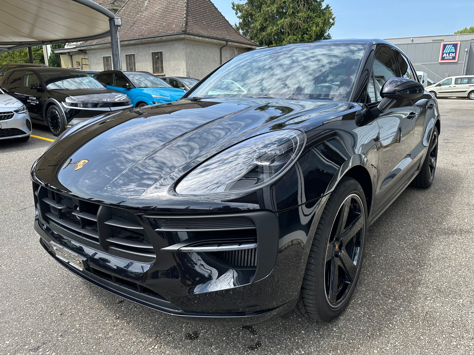 PORSCHE Macan GTS PDK-image-2
