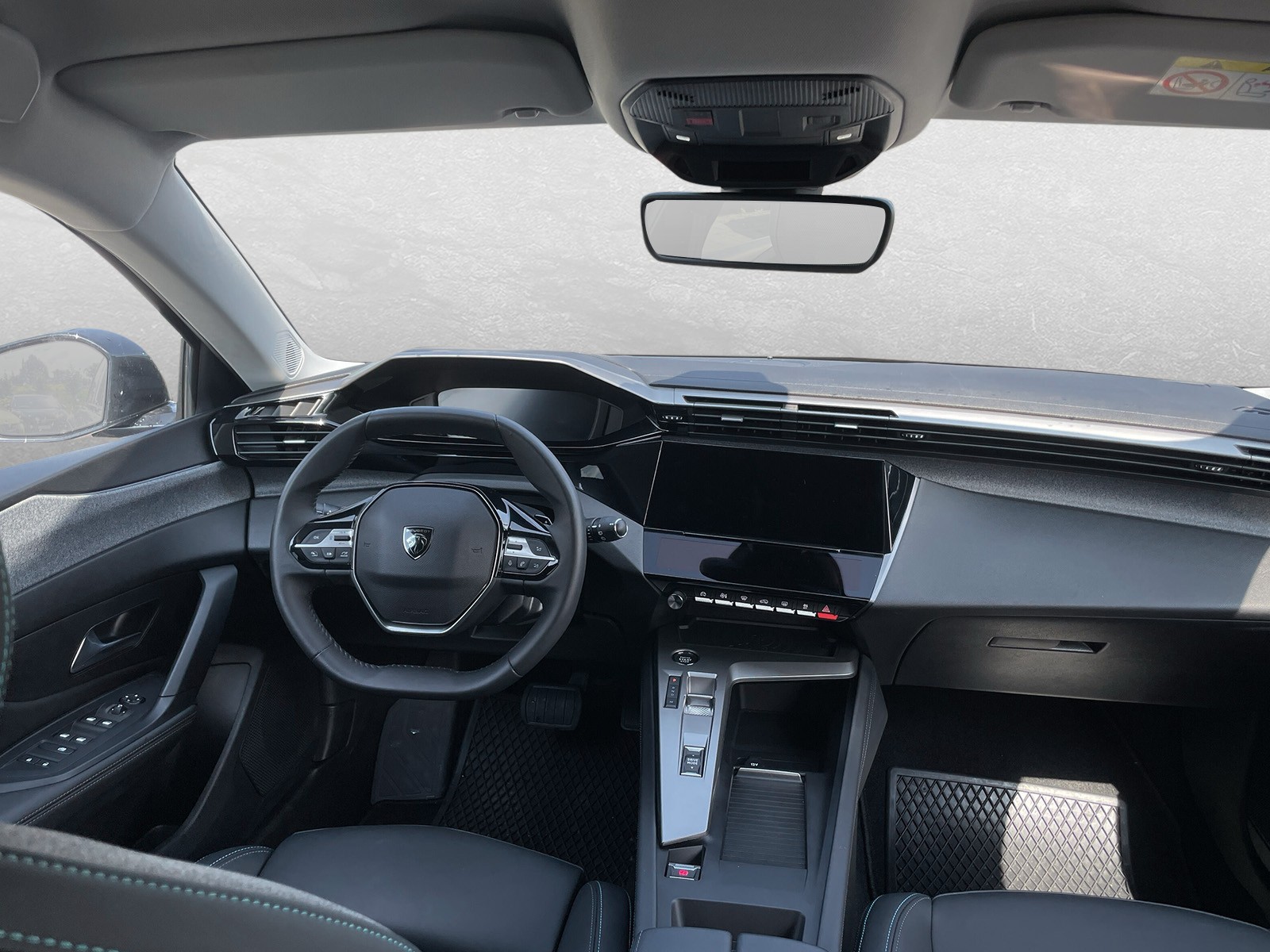 PEUGEOT 308 SW 1.2 PureTech Allure-image-7