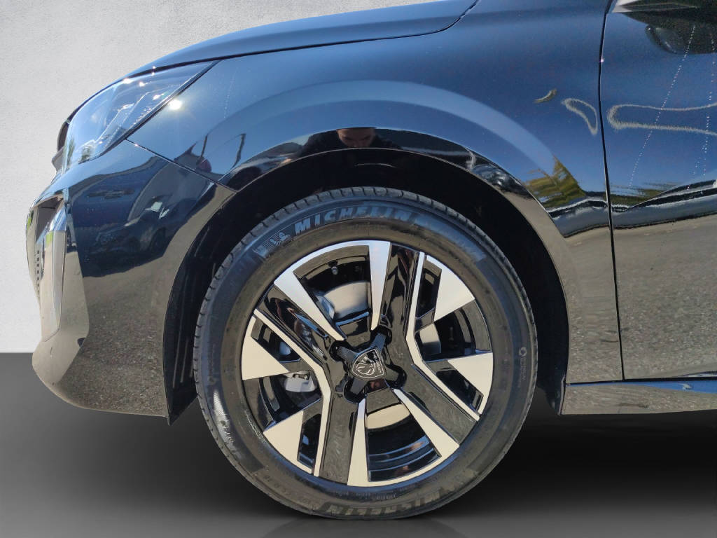PEUGEOT 208 1.2 Hybrid Allure Premium-image-6
