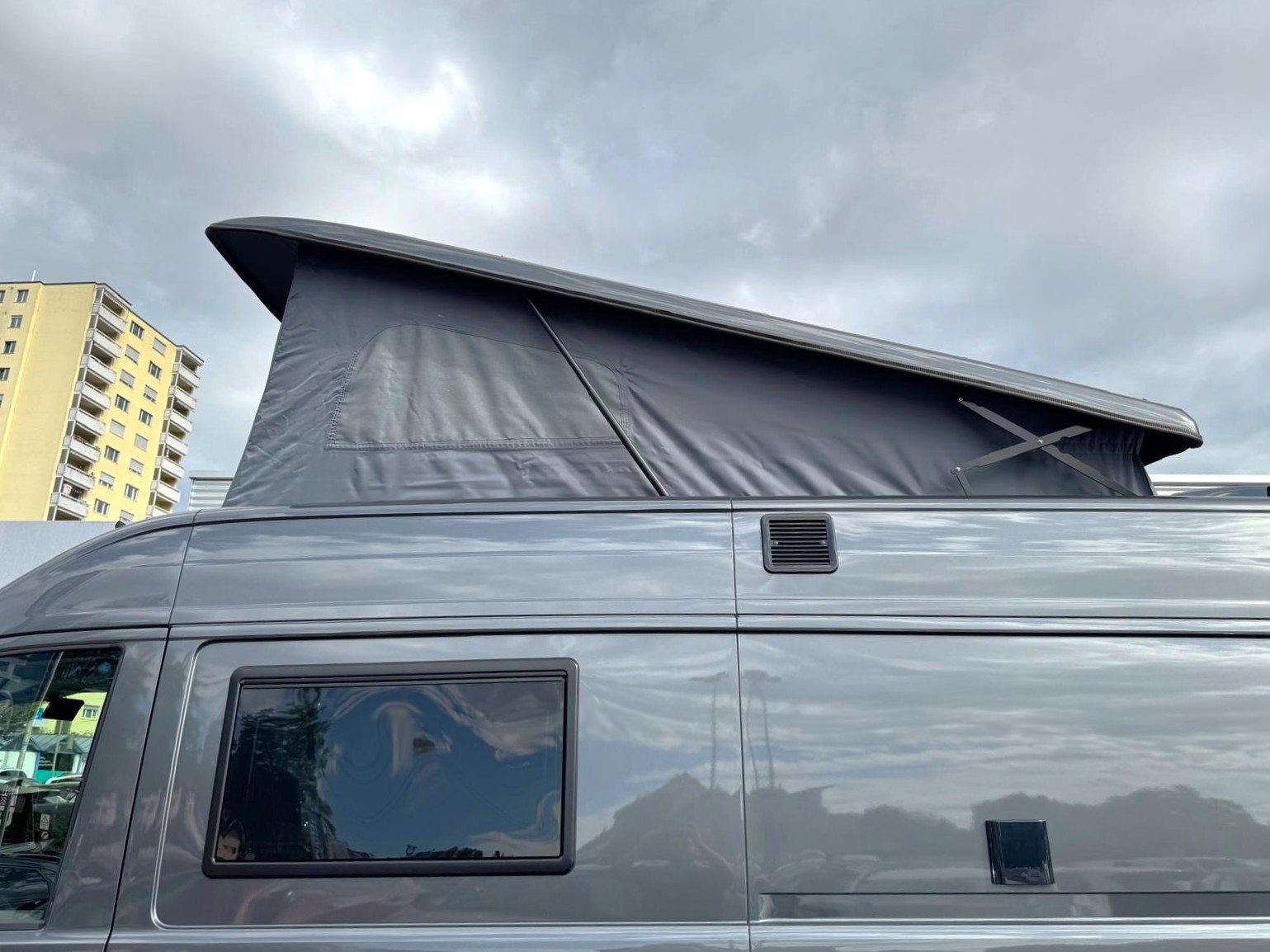 MAN TGE L5H3 VR-Van mit grosser Heckgarage, Aufstelldach und Luftfederung etc.-image-14