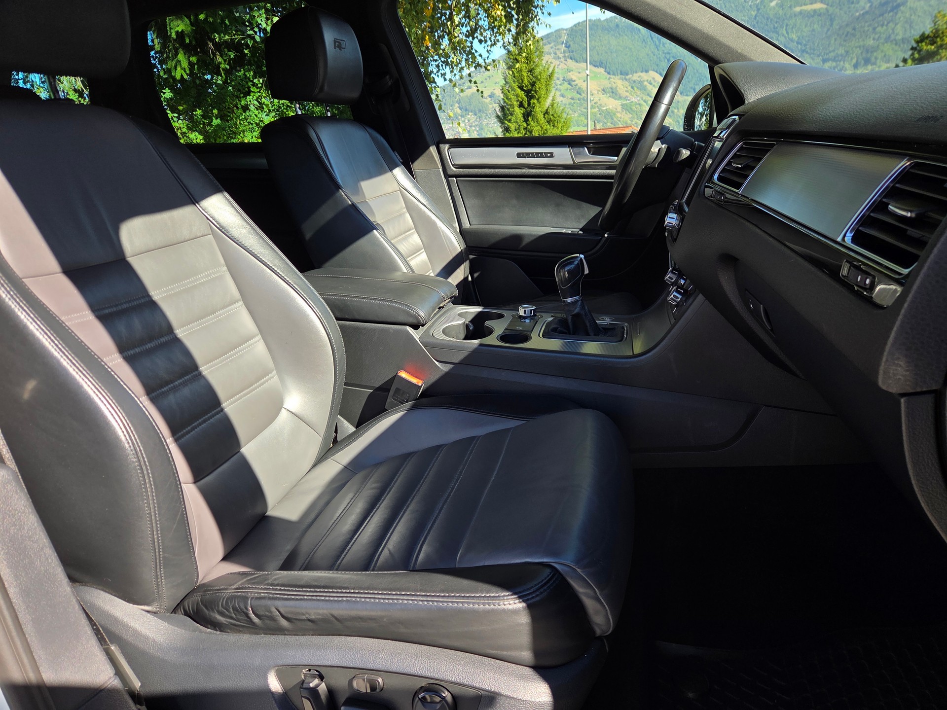 VW Touareg 3.0 TDI BMT Terrain Tech Tiptronic-image-8
