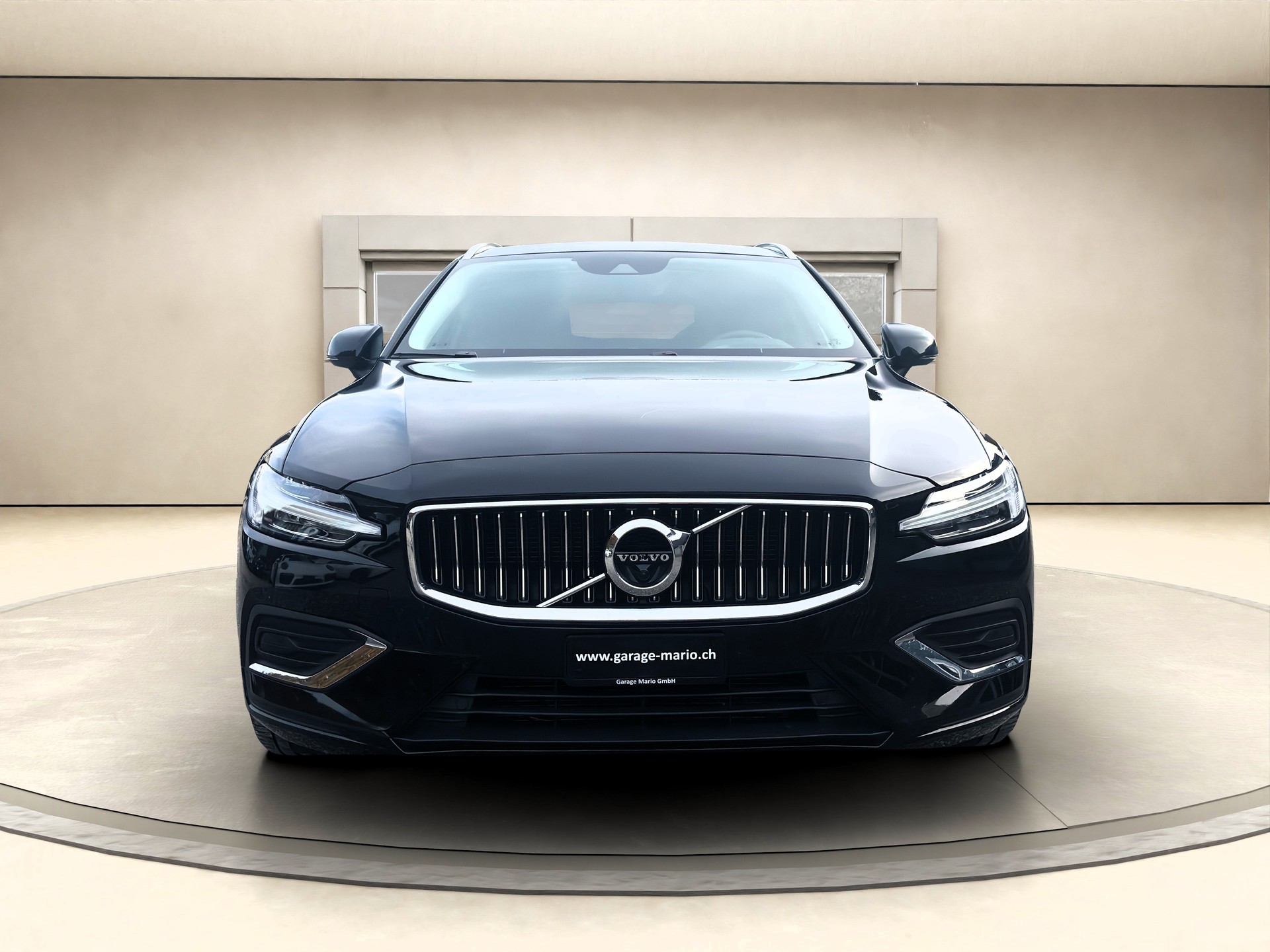 VOLVO V60 B5 Bezin Mild Hybrid Plus Bright-image-1