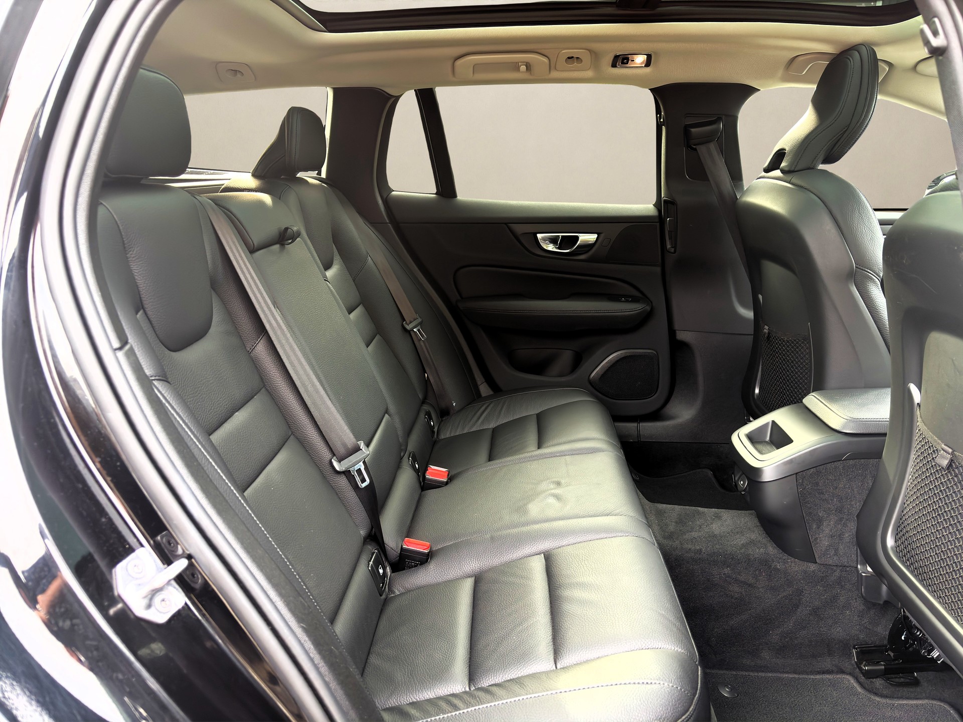 VOLVO V60 B5 Bezin Mild Hybrid Plus Bright-image-14