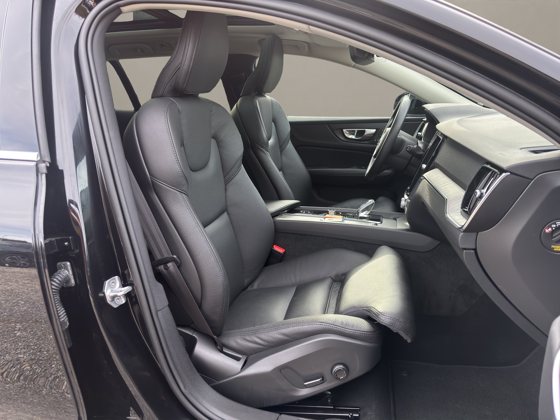 VOLVO V60 B5 Bezin Mild Hybrid Plus Bright-image-9