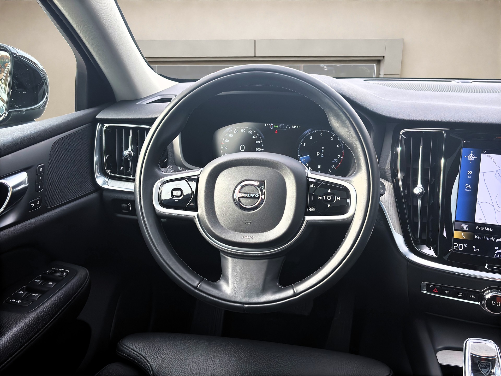 VOLVO V60 B5 Bezin Mild Hybrid Plus Bright-image-13