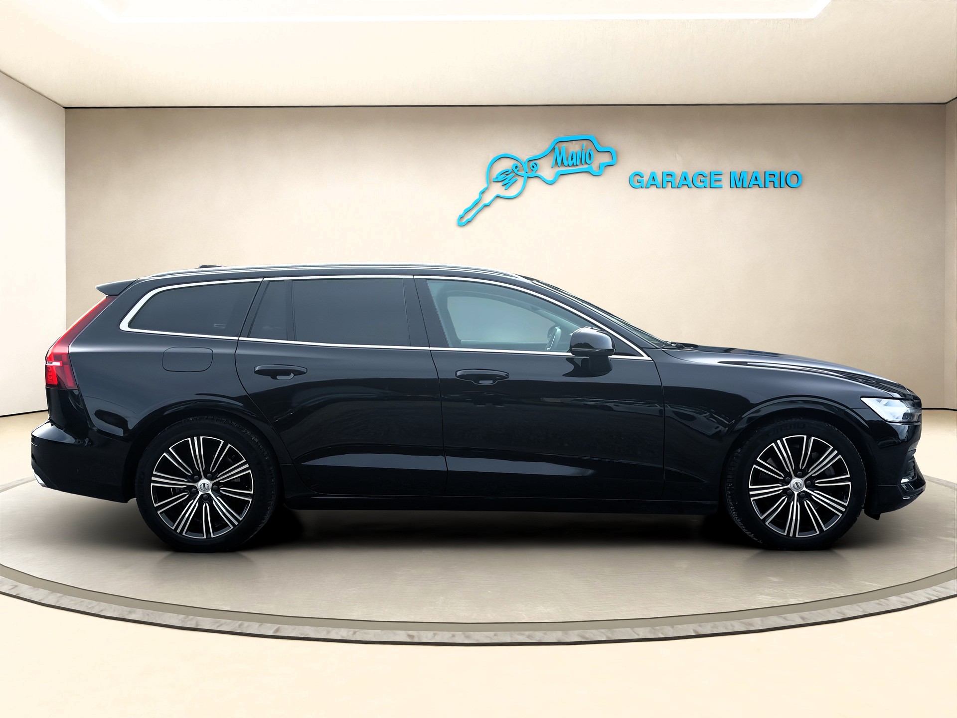 VOLVO V60 B5 Bezin Mild Hybrid Plus Bright-image-3