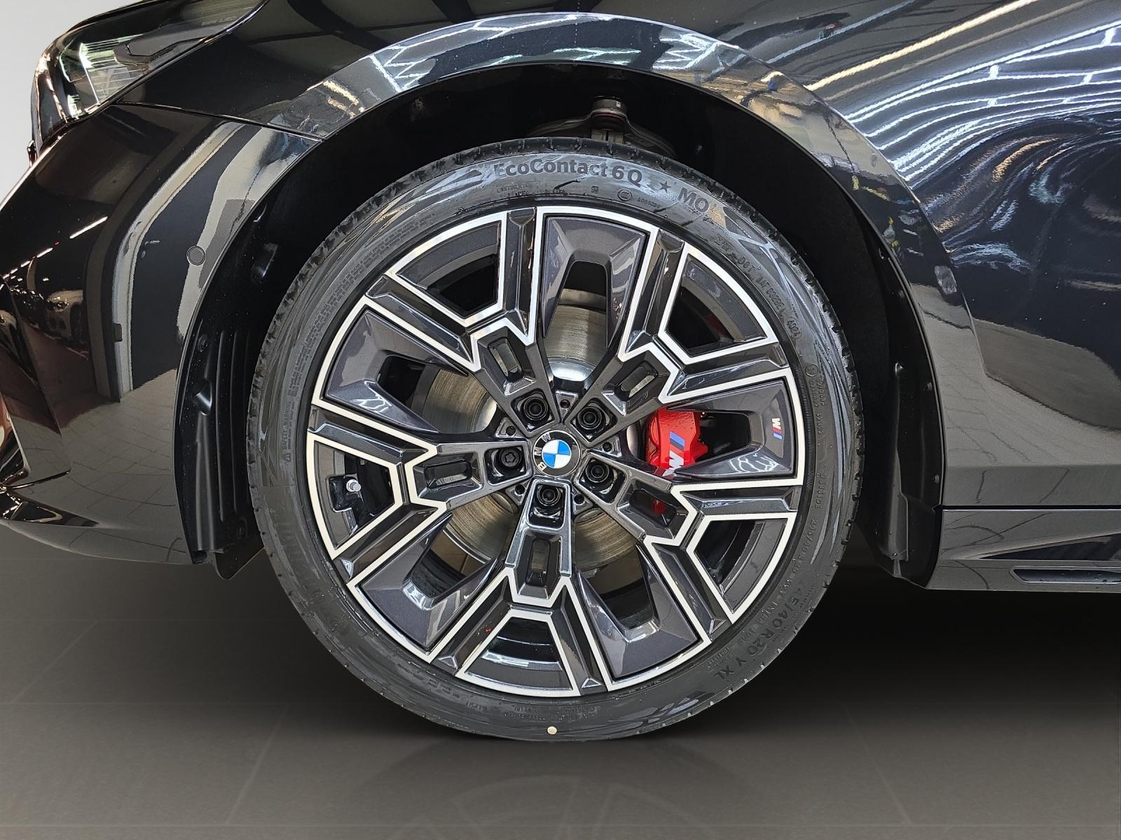 BMW 520d xDrive 48V Touring M Sport Pro Steptronic-image-4