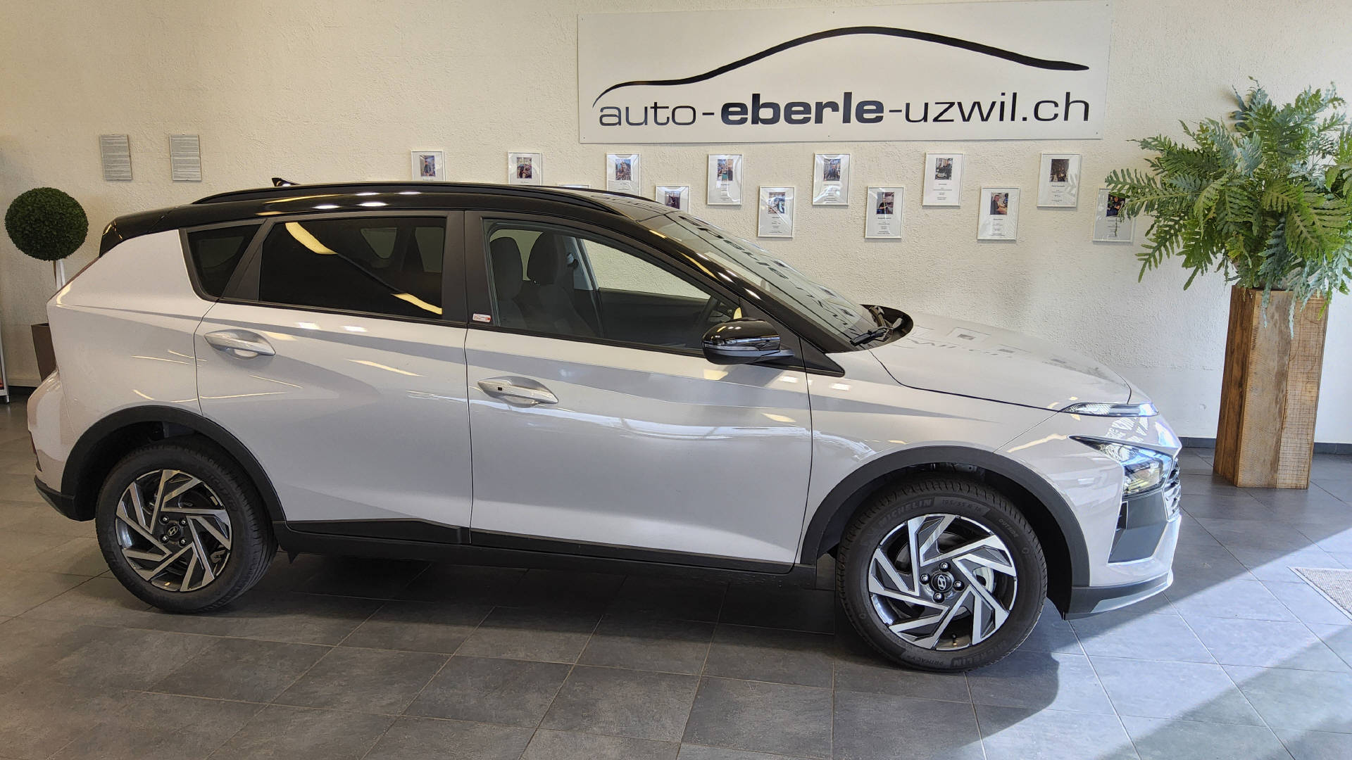 HYUNDAI Bayon 1.0 T-GDi Amplia-image-1