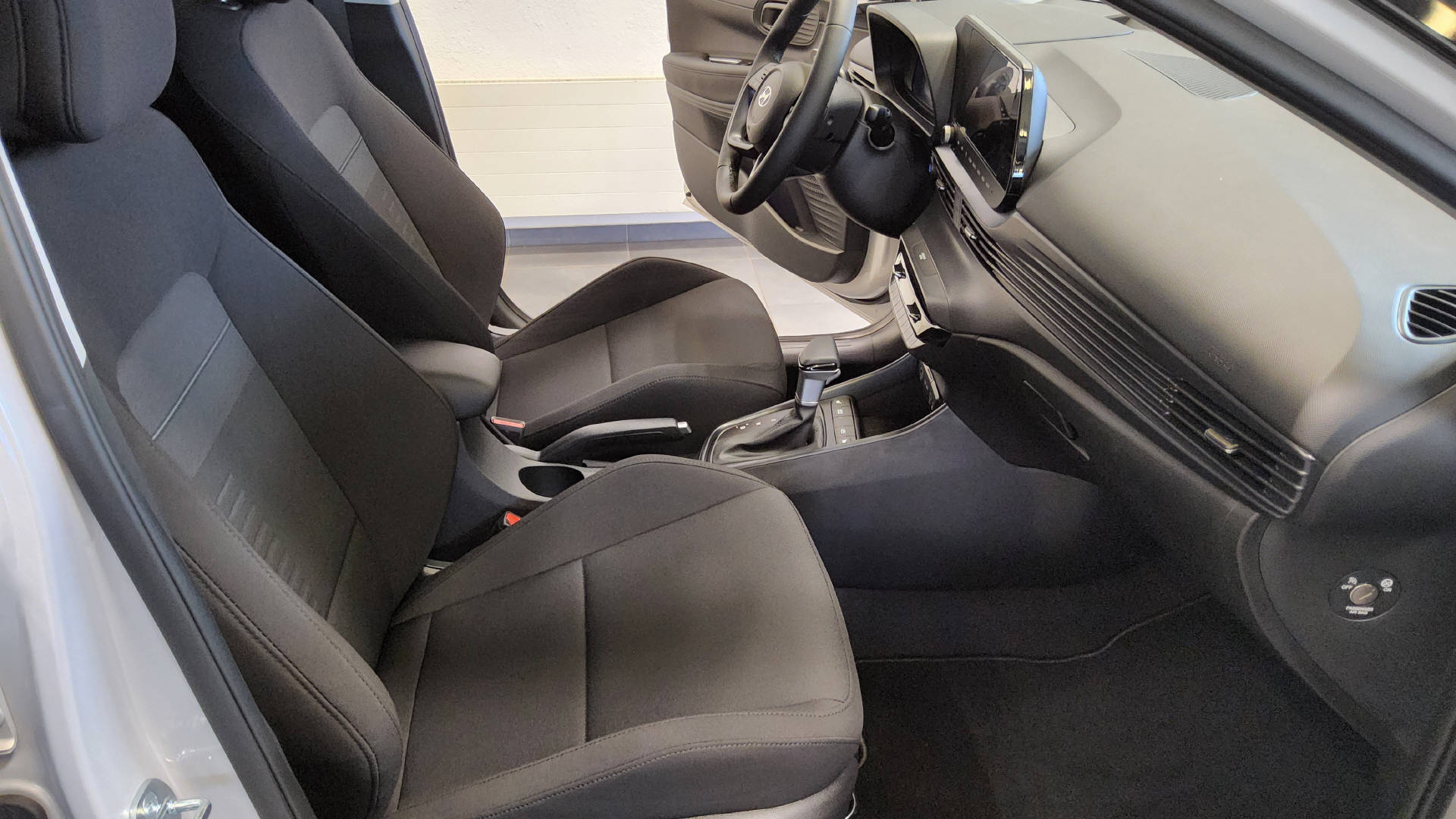 HYUNDAI Bayon 1.0 T-GDi Amplia-image-29