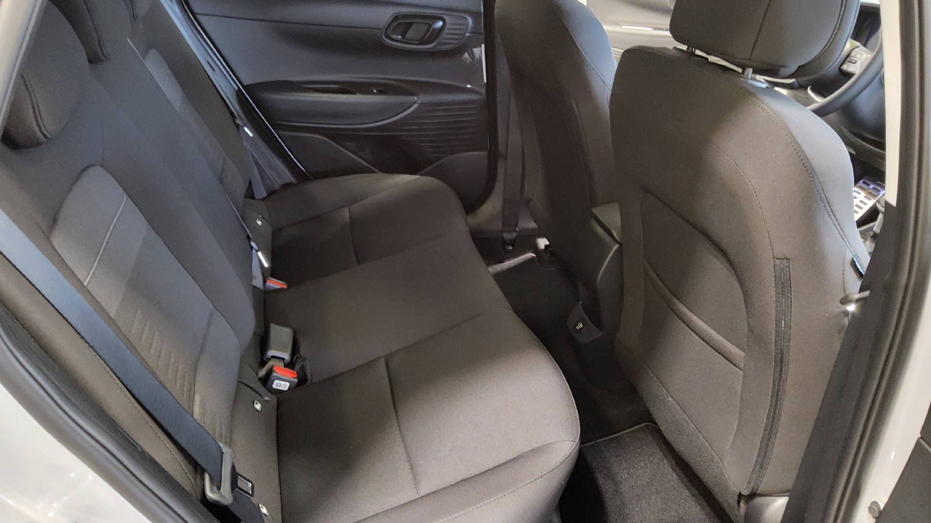 HYUNDAI Bayon 1.0 T-GDi Amplia-image-30