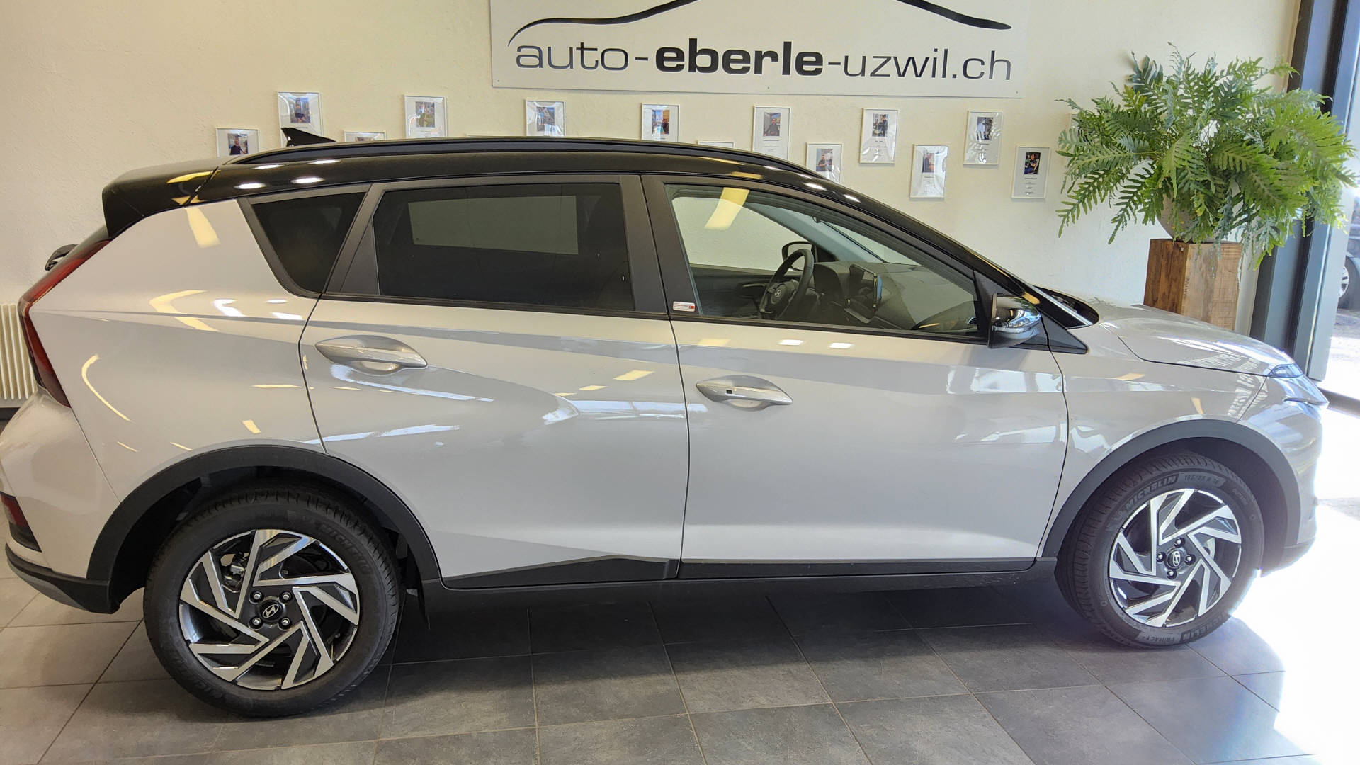 HYUNDAI Bayon 1.0 T-GDi Amplia-image-2