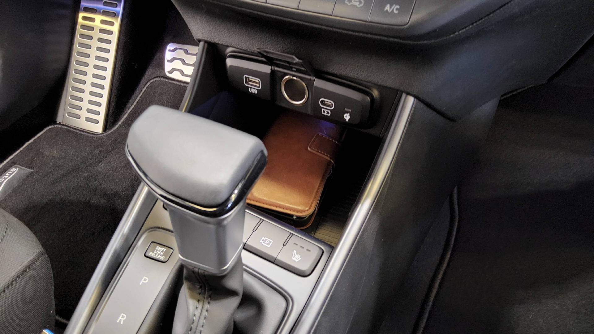 HYUNDAI Bayon 1.0 T-GDi Amplia-image-24