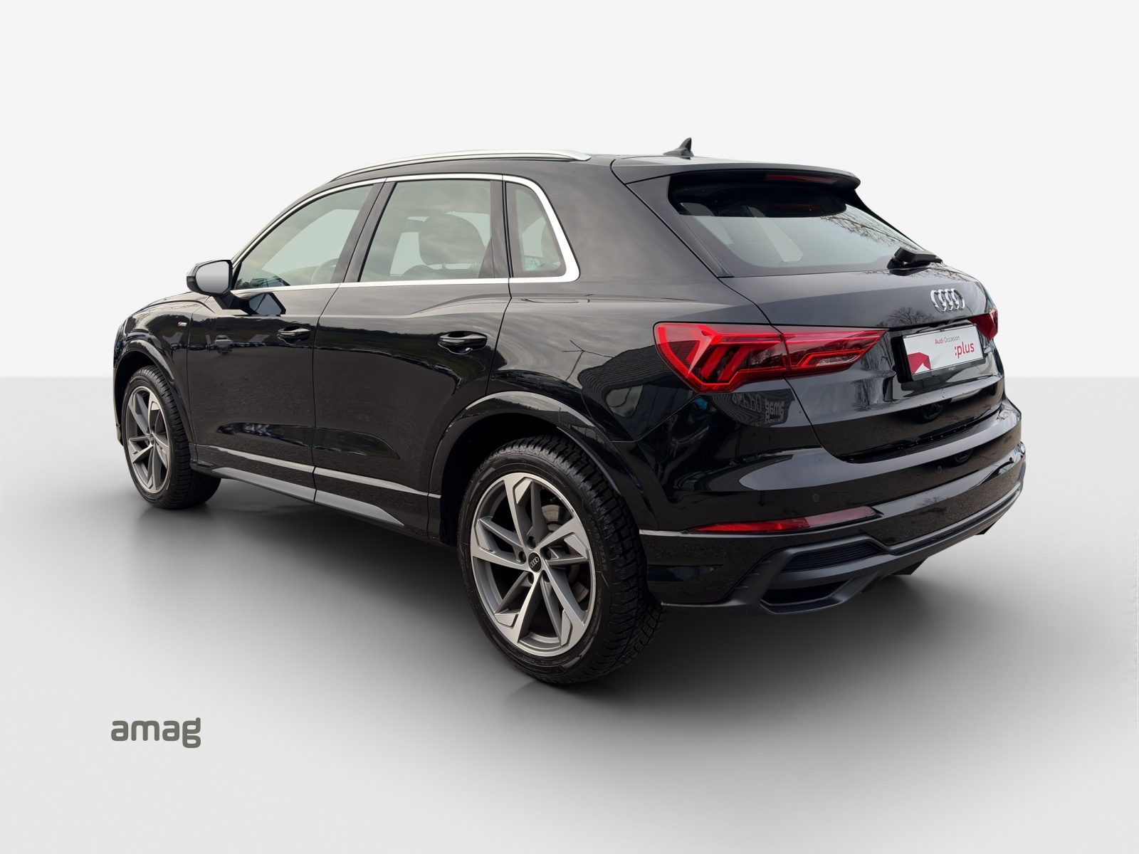 AUDI Q3 35 TFSI S line Attraction S-tronic-image-2