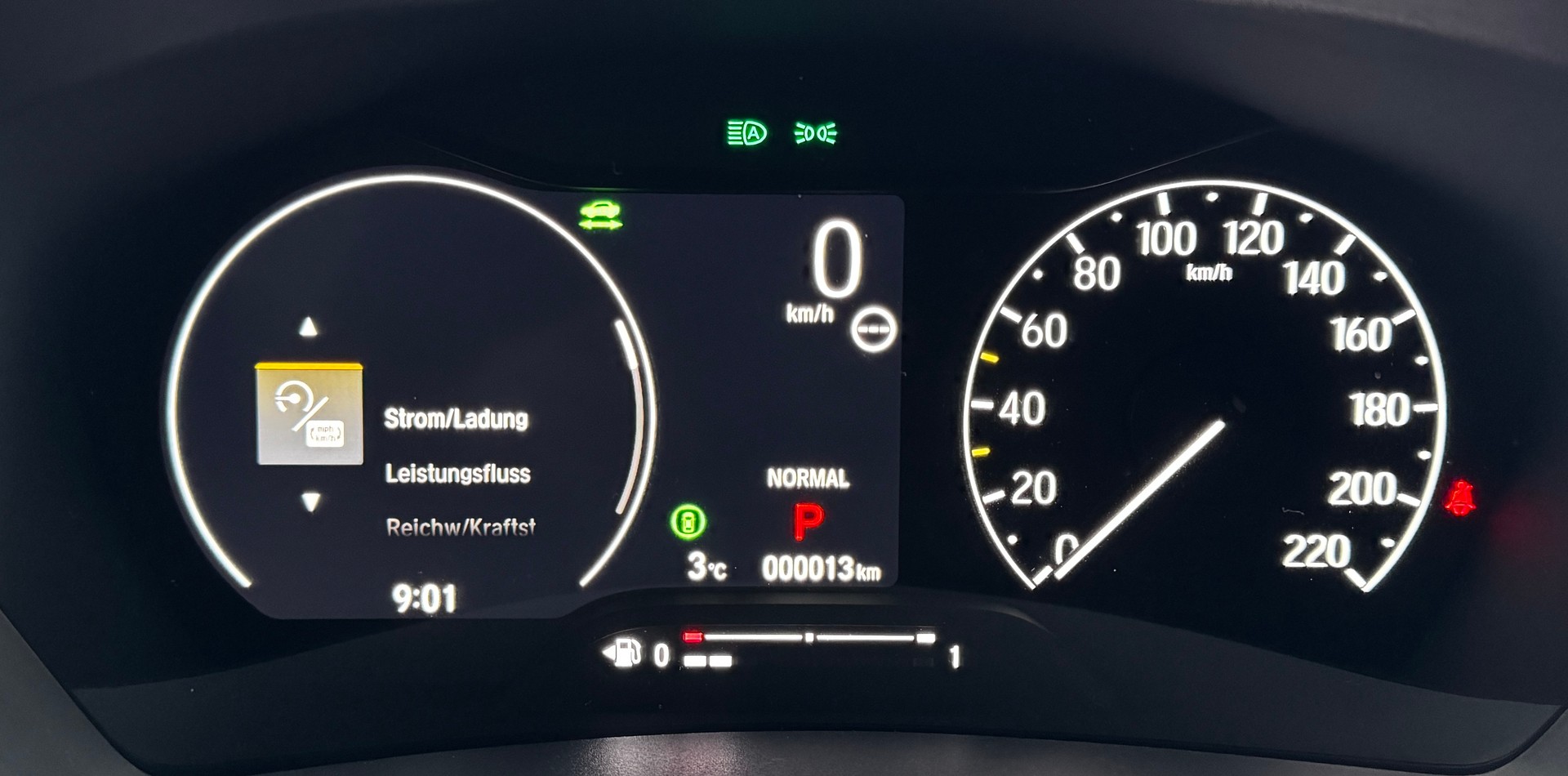 HONDA HR-V e:HEV 1.5l Advance Crystal Red, Urban Grau vorrätig 1.9% Leasing Aktion unschlagbar mit 8 Jahren Garantie-image-11