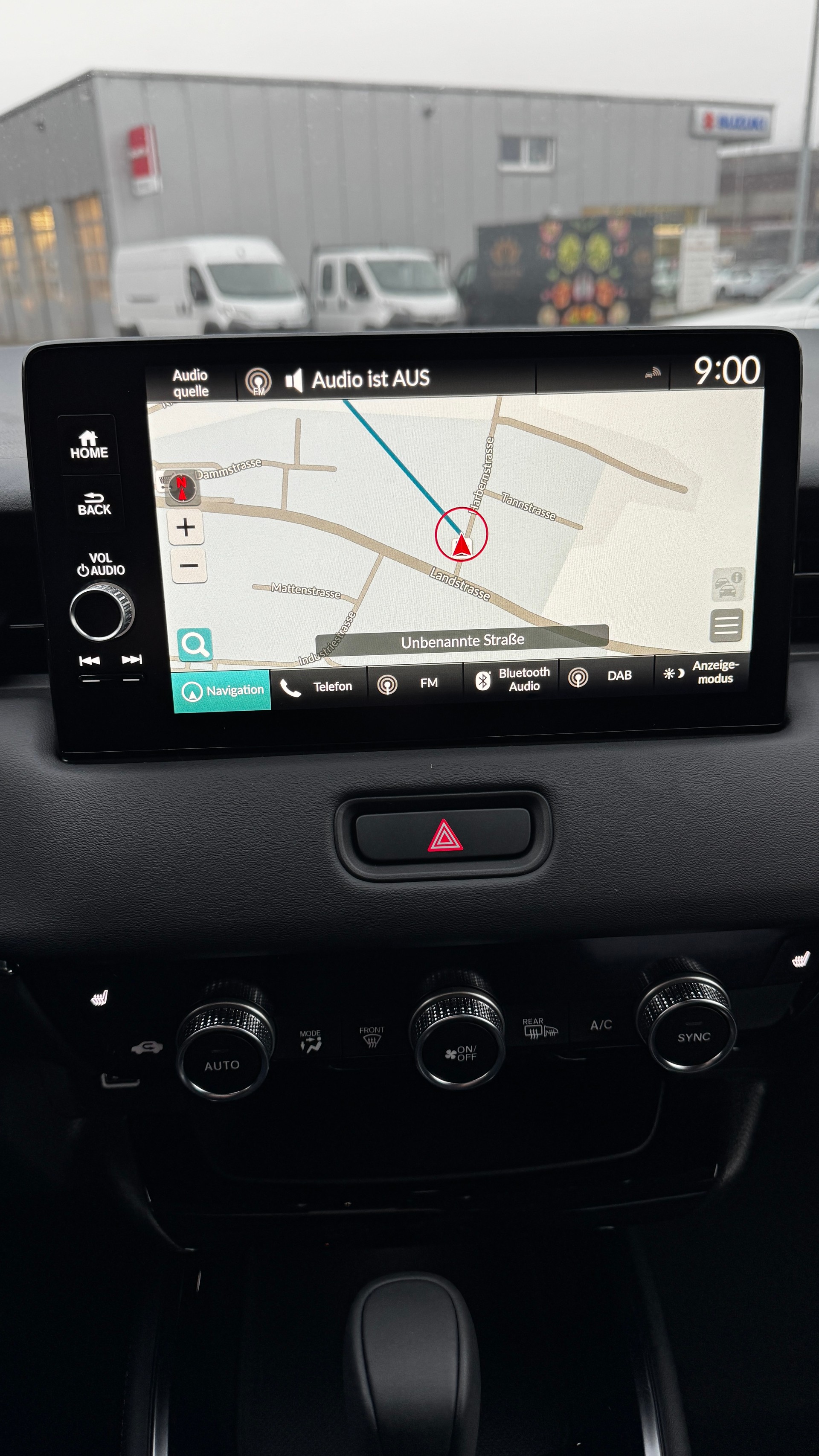HONDA HR-V e:HEV 1.5l Advance Crystal Red, Urban Grau vorrätig 1.9% Leasing Aktion unschlagbar mit 8 Jahren Garantie-image-14