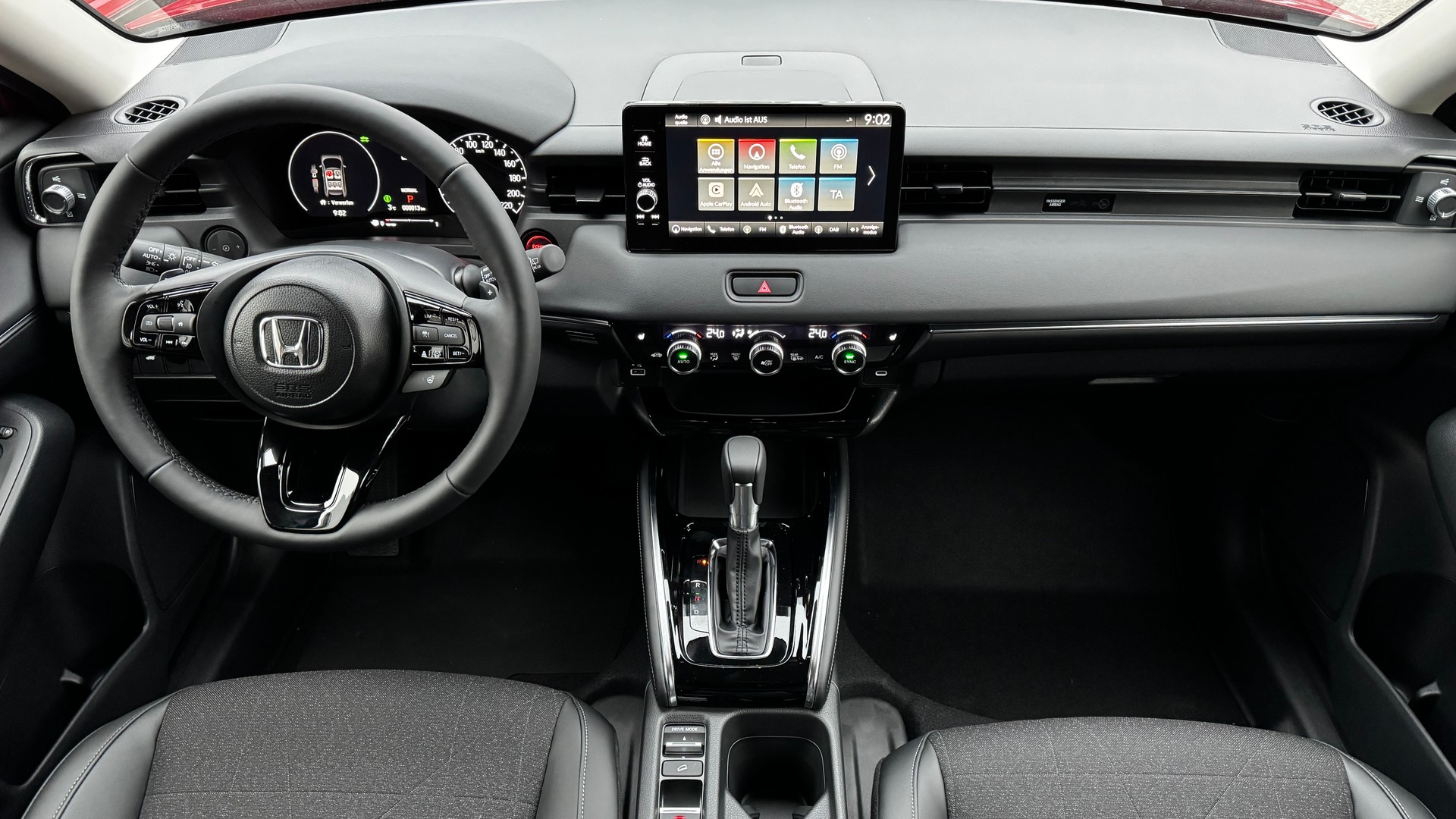 HONDA HR-V e:HEV 1.5l Advance Crystal Red, Urban Grau vorrätig 1.9% Leasing Aktion unschlagbar mit 8 Jahren Garantie-image-12