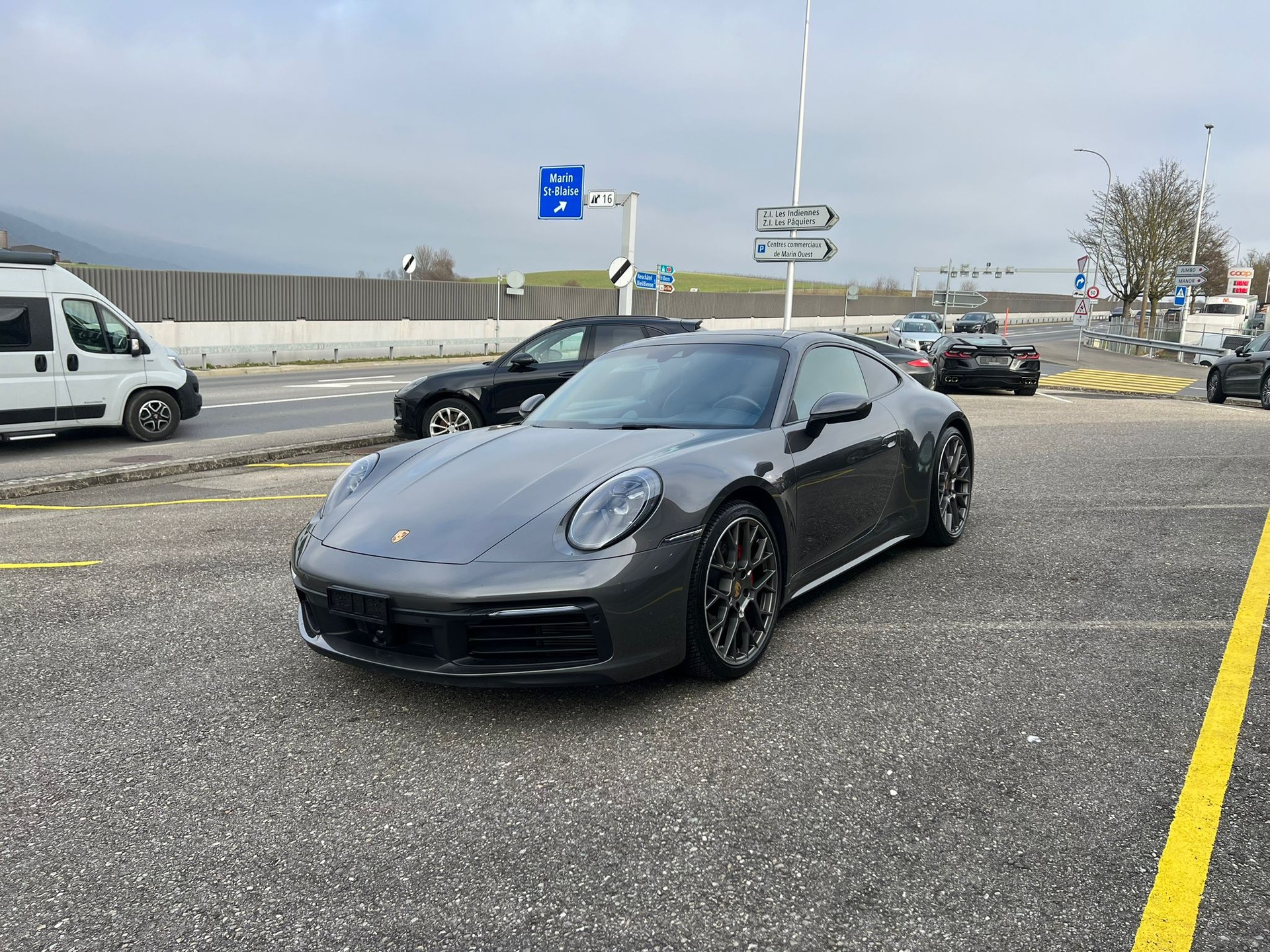 PORSCHE 911 Carrera 4S-showroom-element-3
