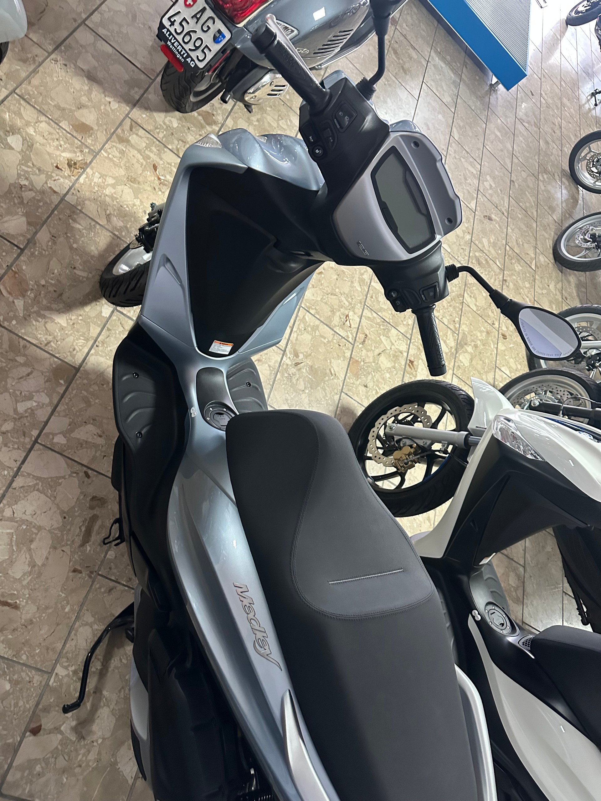 PIAGGIO Medley 125 E5+-image-2