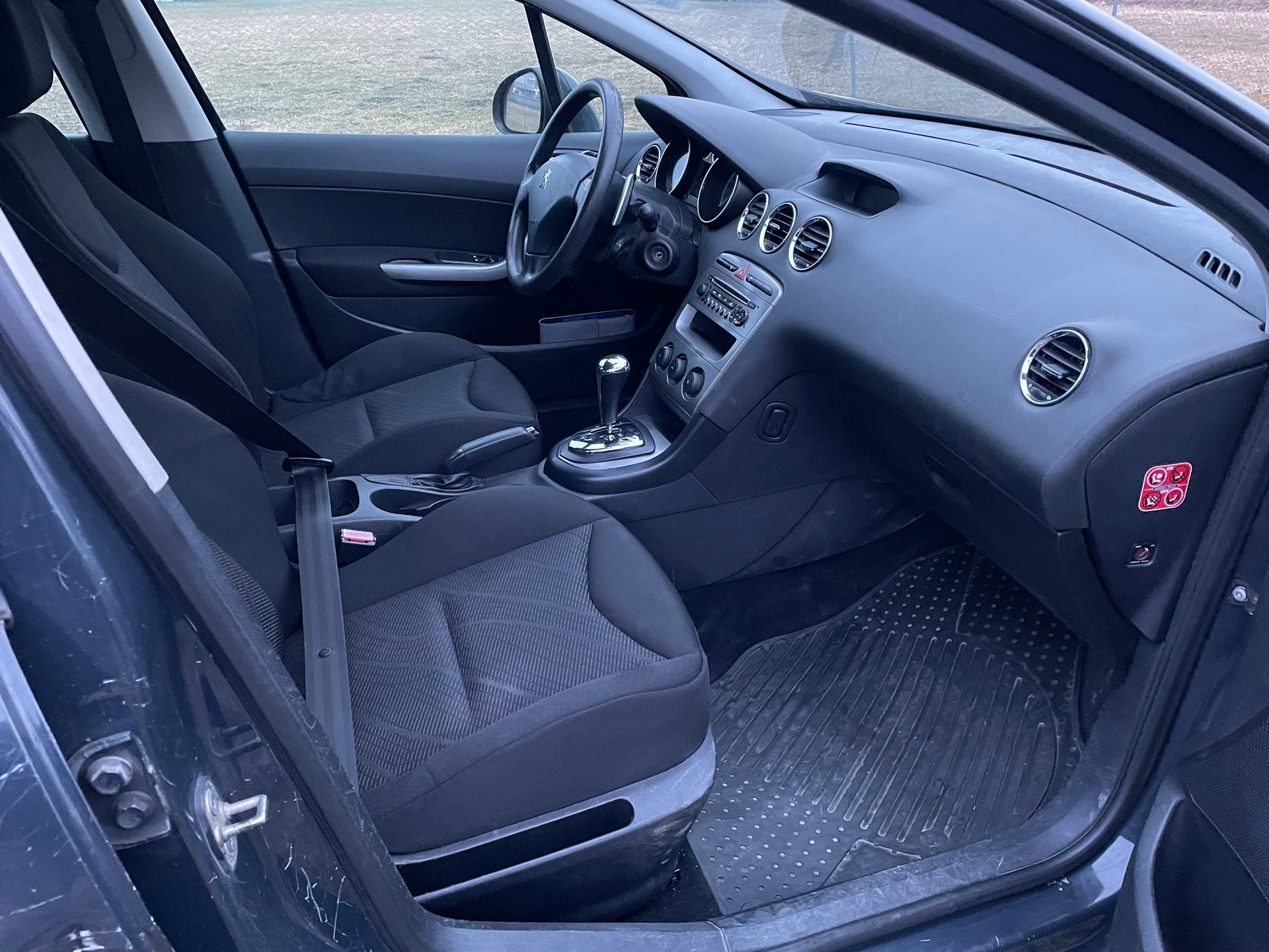 PEUGEOT 308 SW 1.6 HDI Trendy-image-6