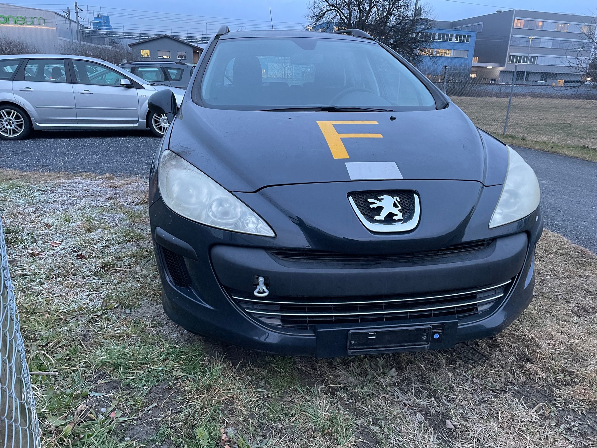 PEUGEOT 308 SW 1.6 HDI Trendy-image-2