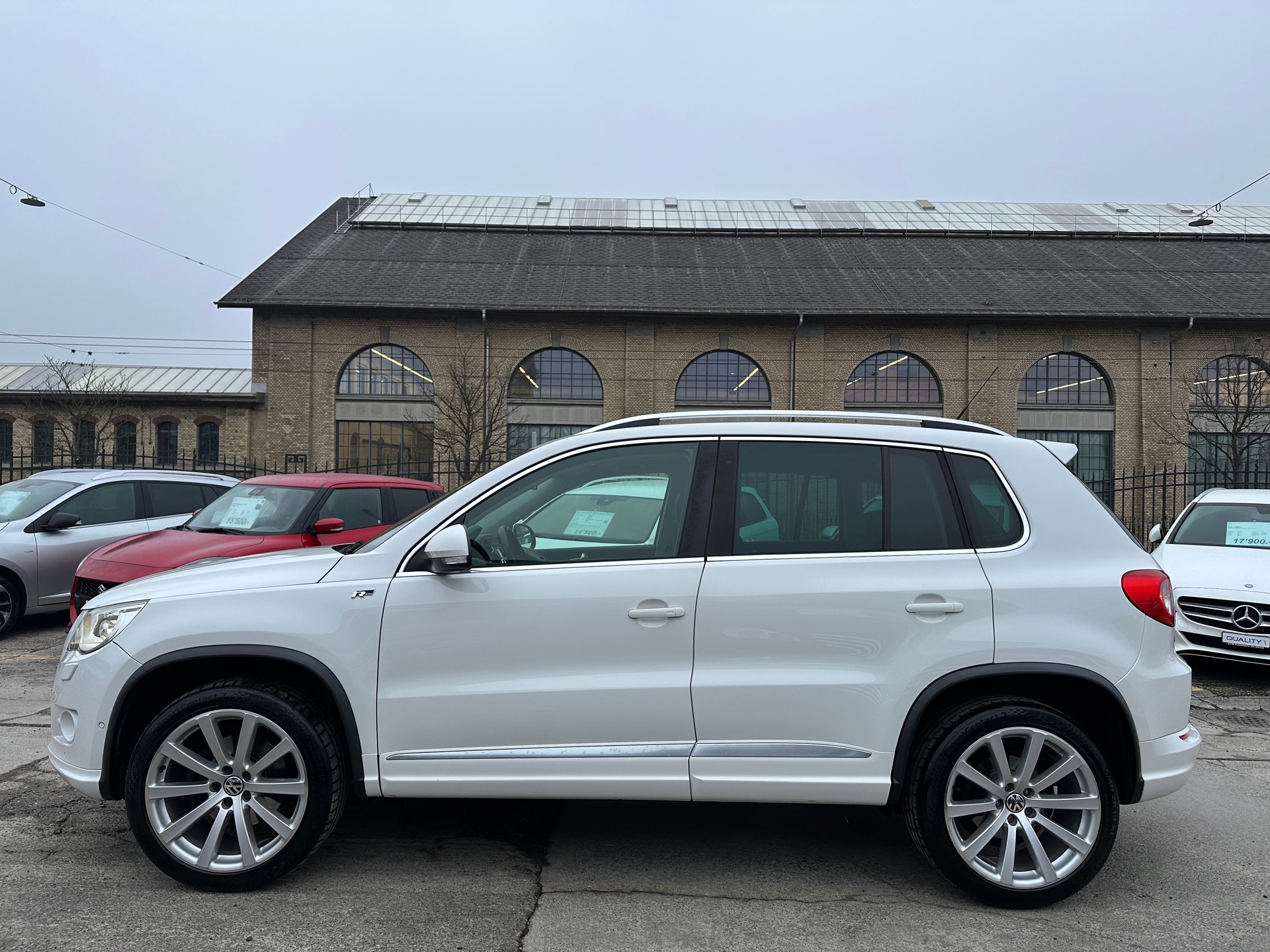 VW Tiguan 2.0 TSI Sport&Style DSG R-Line-image-3