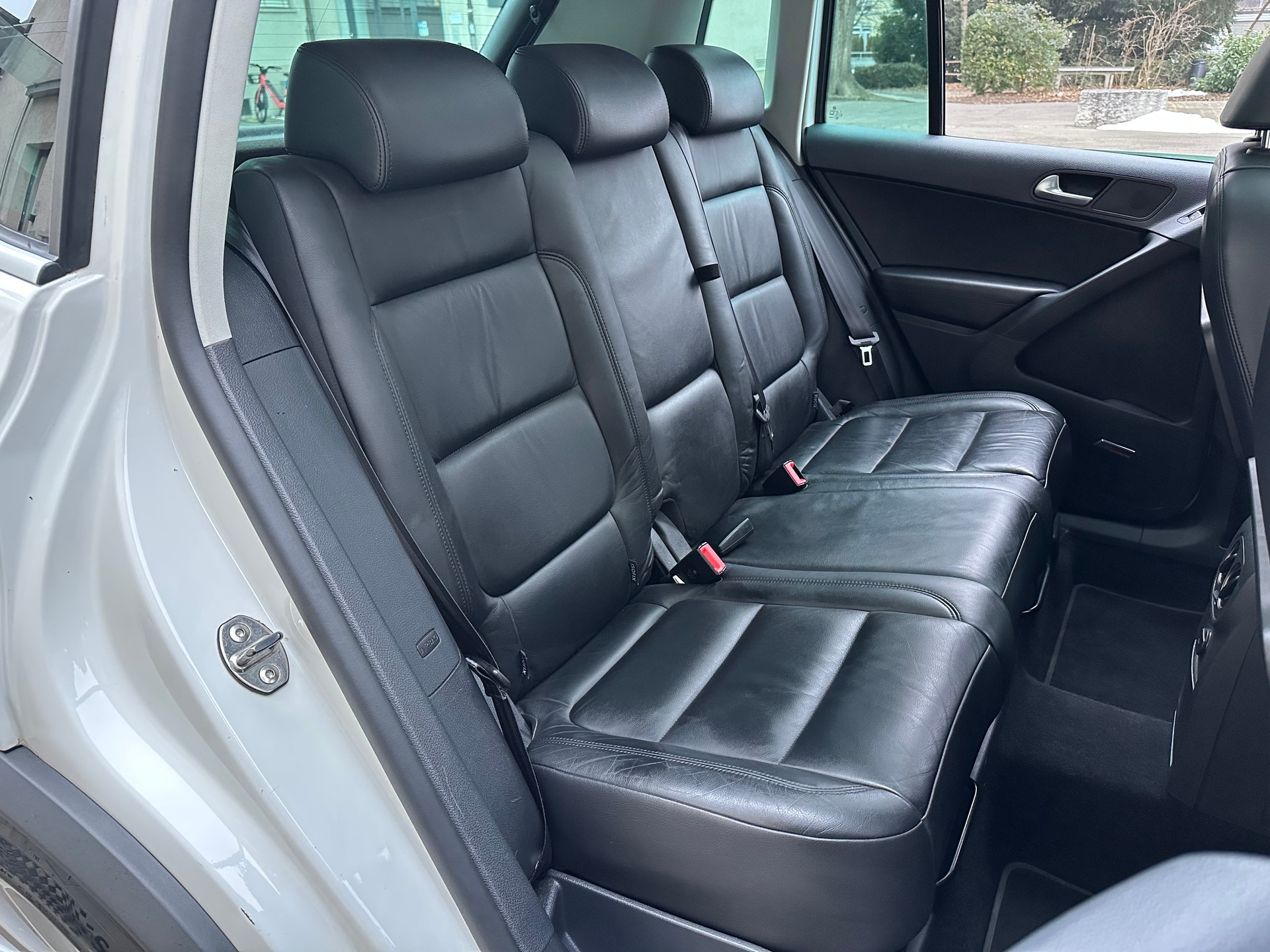 VW Tiguan 2.0 TSI Sport&Style DSG R-Line-image-16