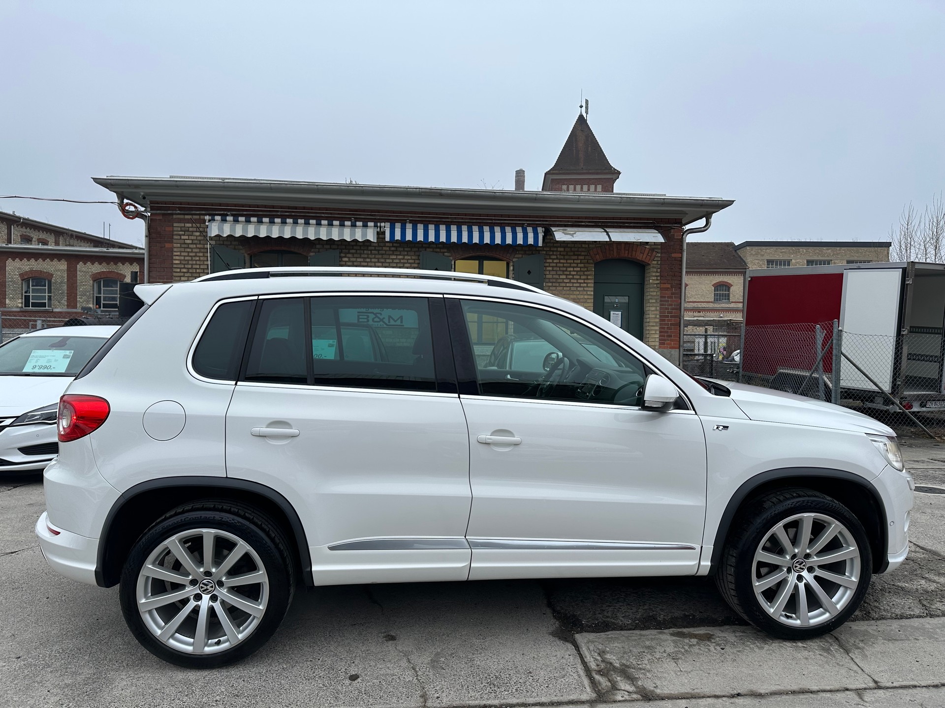 VW Tiguan 2.0 TSI Sport&Style DSG R-Line-image-4