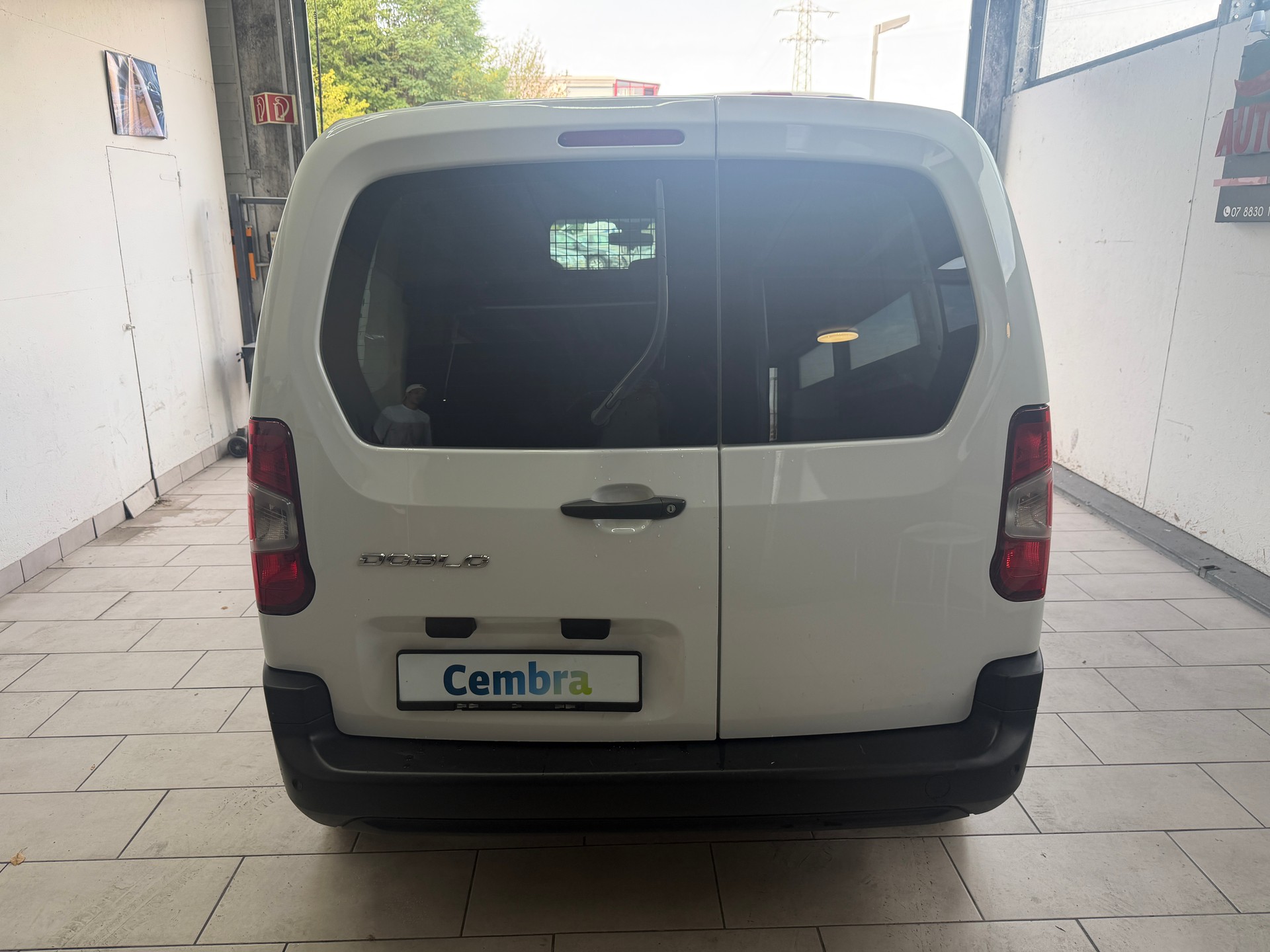 FIAT Doblo 1.5 BlueHDi L1 1000kg Swiss Plus A-image-4