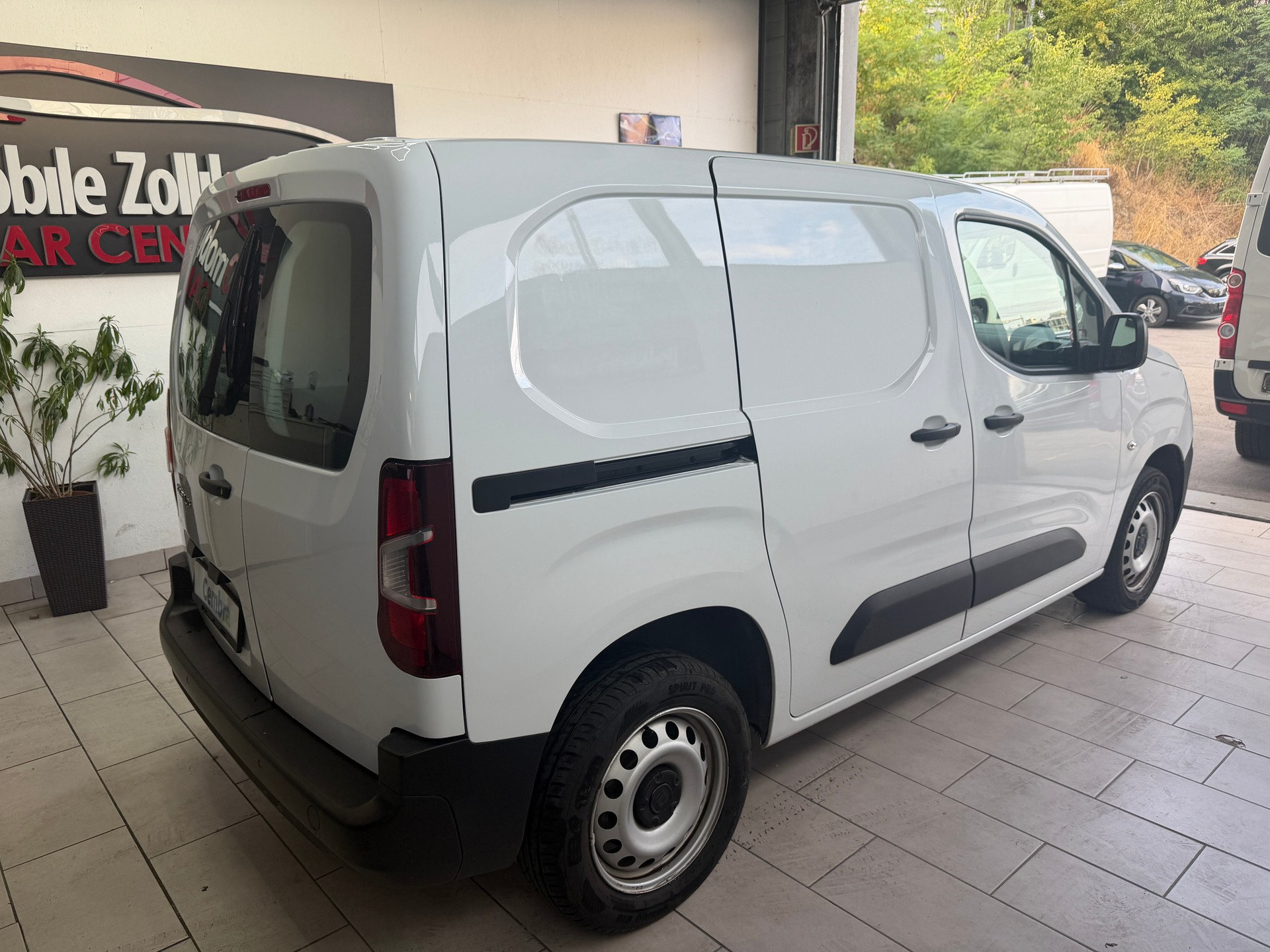 FIAT Doblo 1.5 BlueHDi L1 1000kg Swiss Plus A-image-3