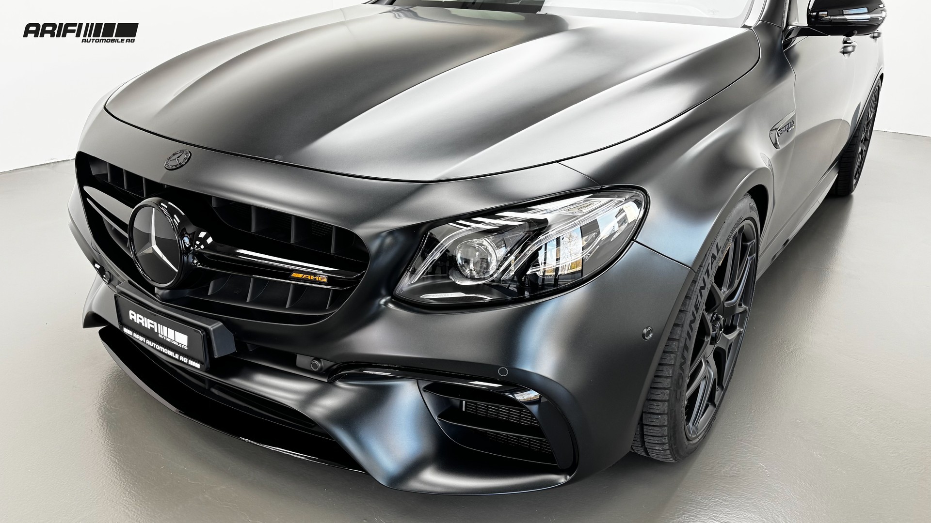 MERCEDES-BENZ E 63 AMG S Edition 1 Nachtschwarz Magno-image-7
