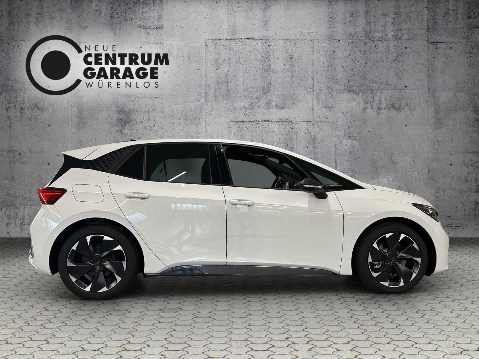 CUPRA Born 59 kWh Edge-image-2
