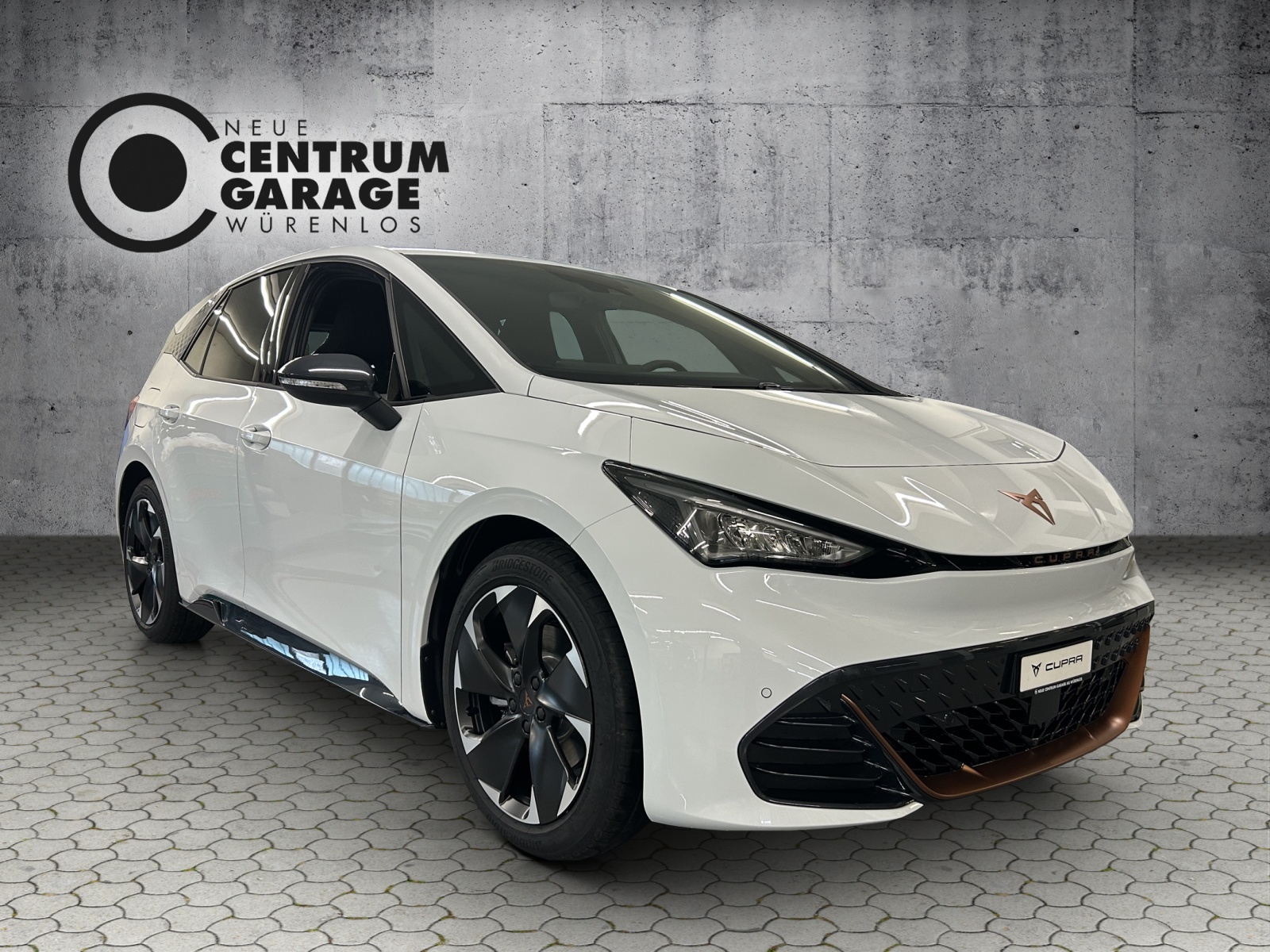CUPRA Born 59 kWh Edge-image-1