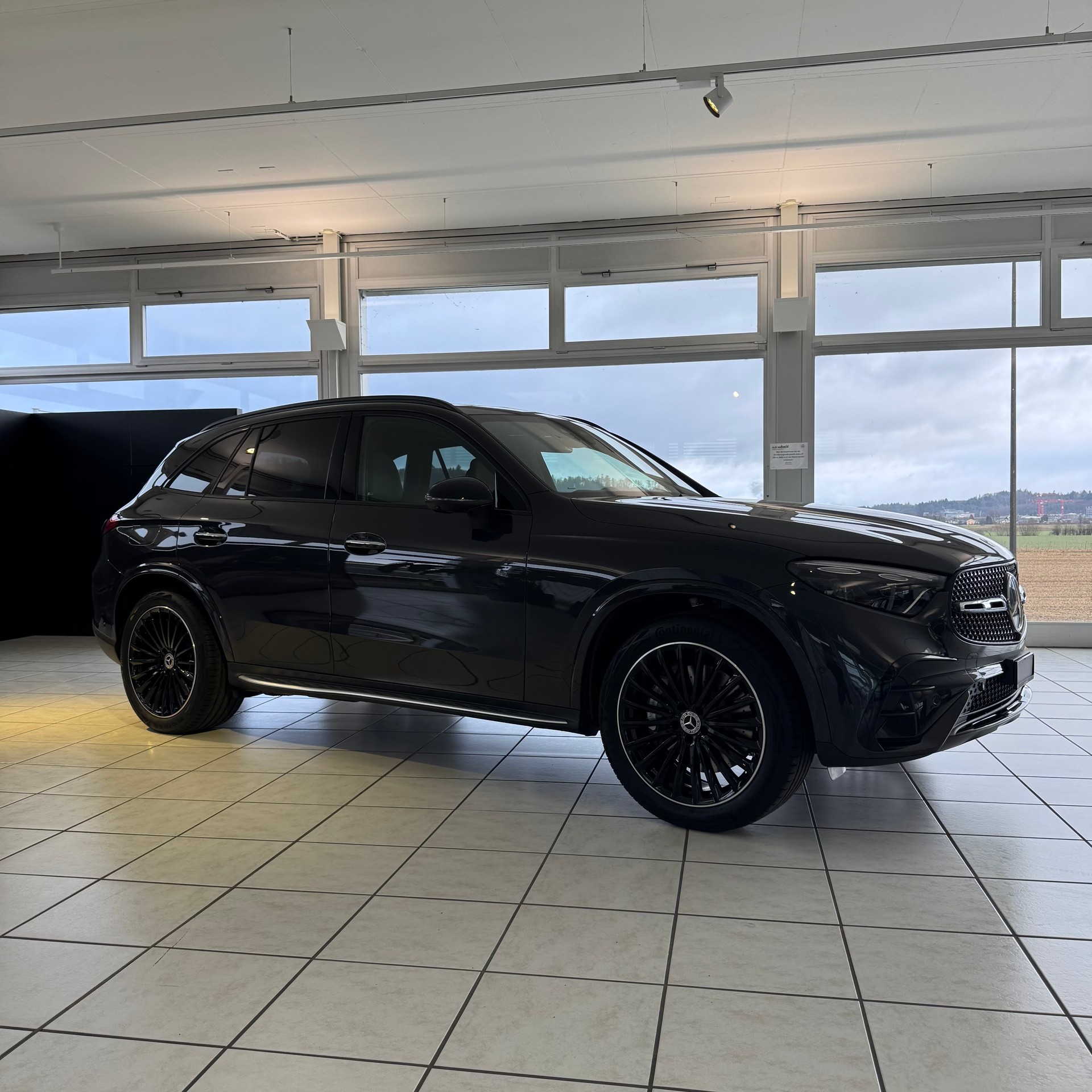 MERCEDES-BENZ GLC 400 e 4Matic EQ Star-image-2